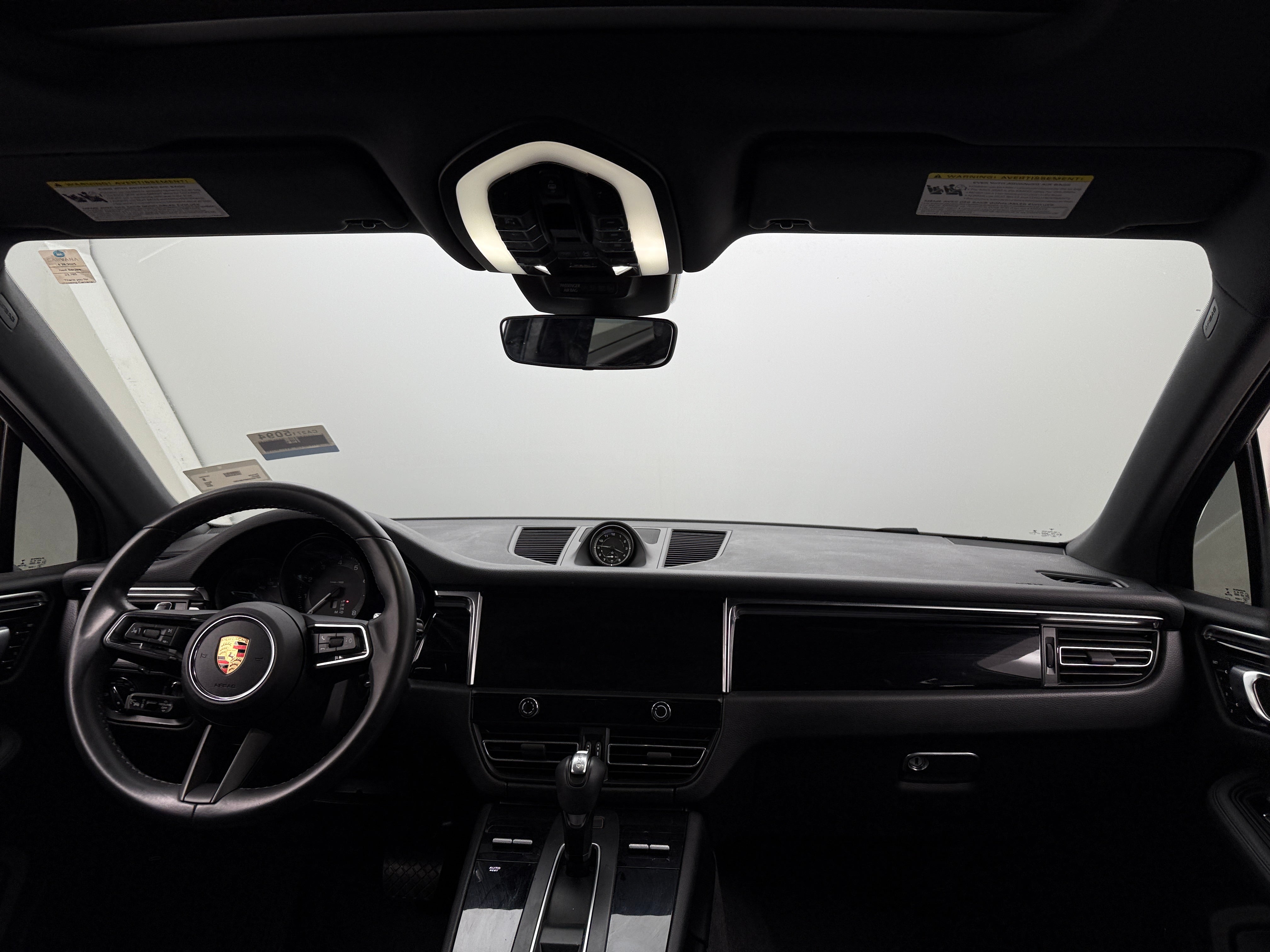 2023 Porsche Macan T 2