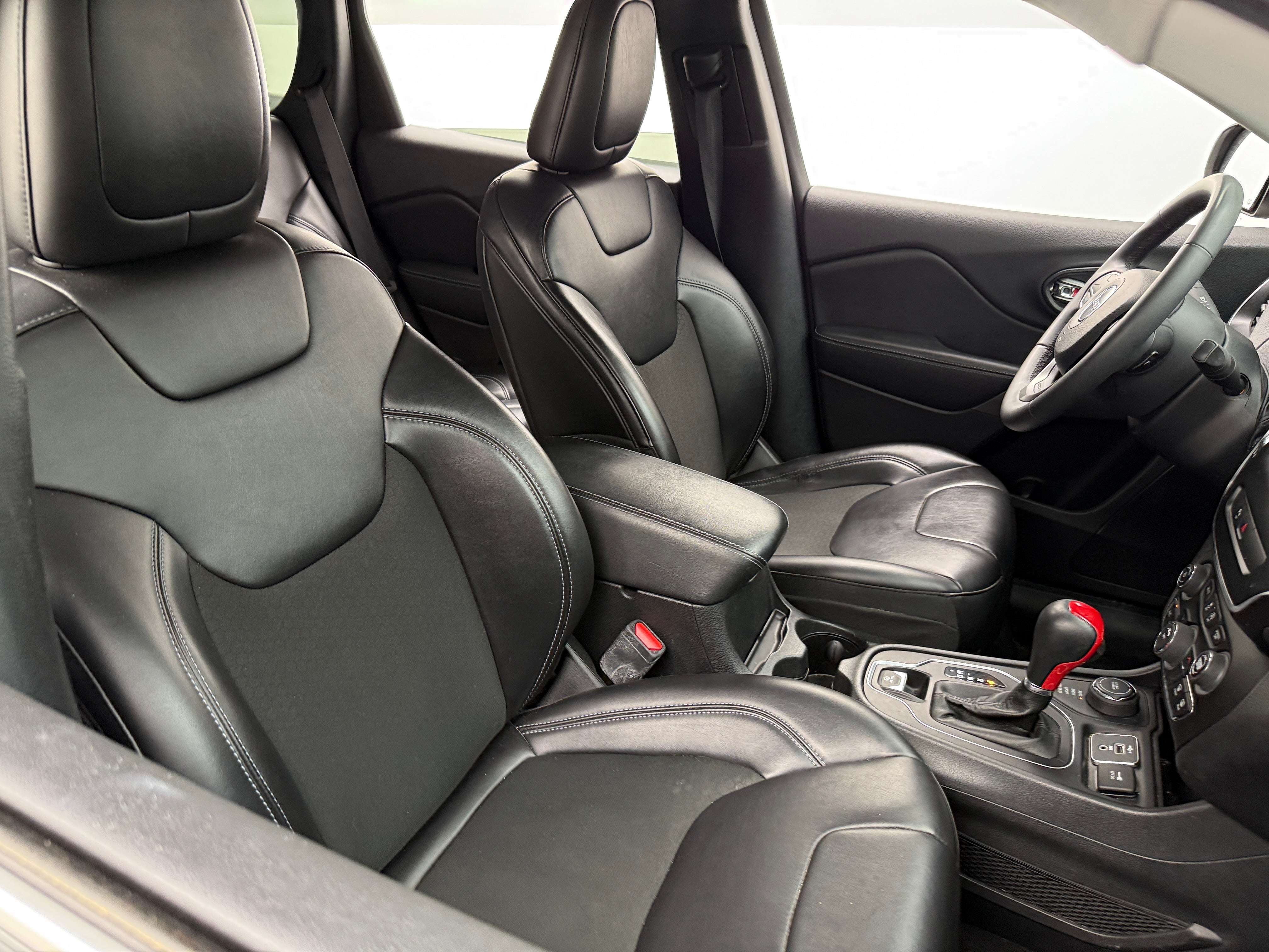 2020 Jeep Cherokee Latitude 2