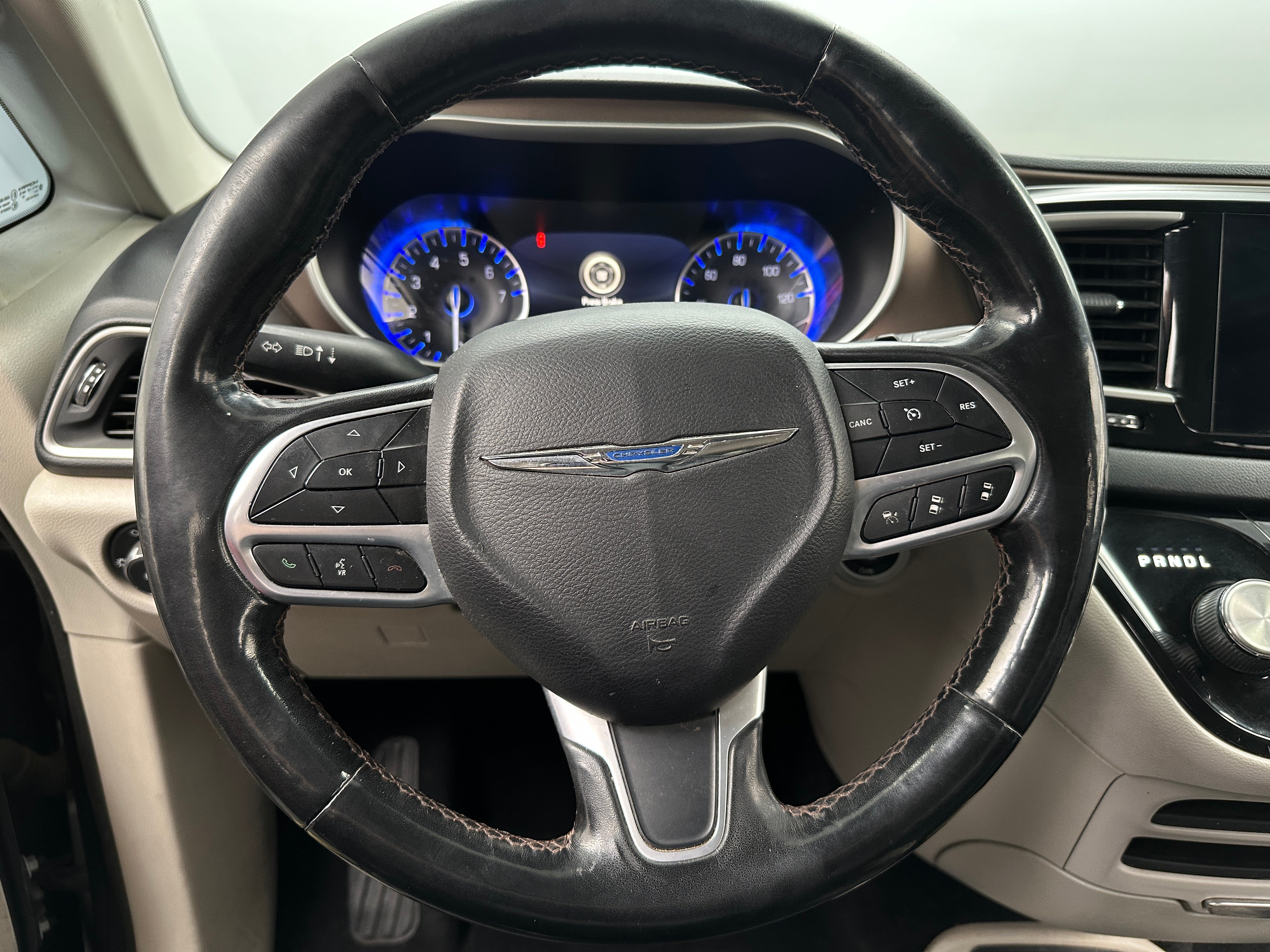 2019 Chrysler Pacifica Touring L 4