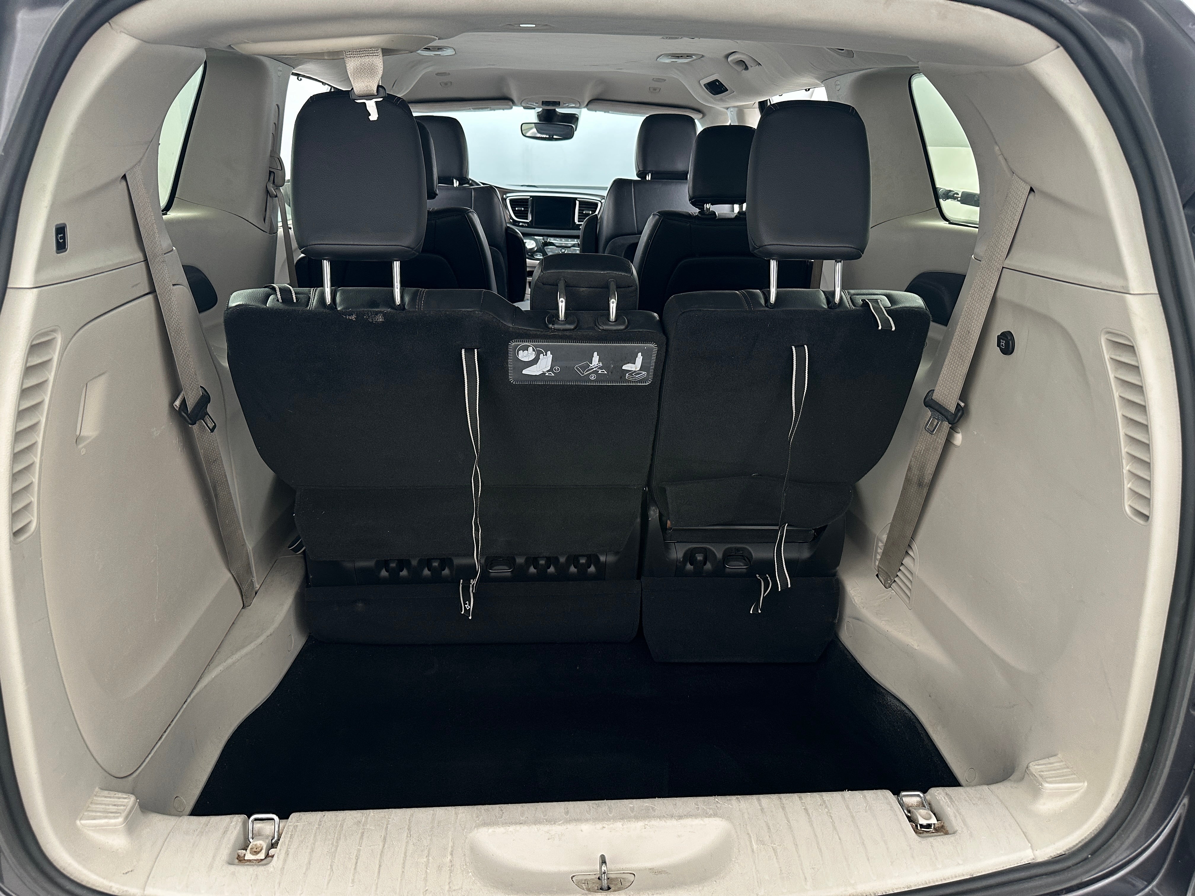 2019 Chrysler Pacifica Touring L 6