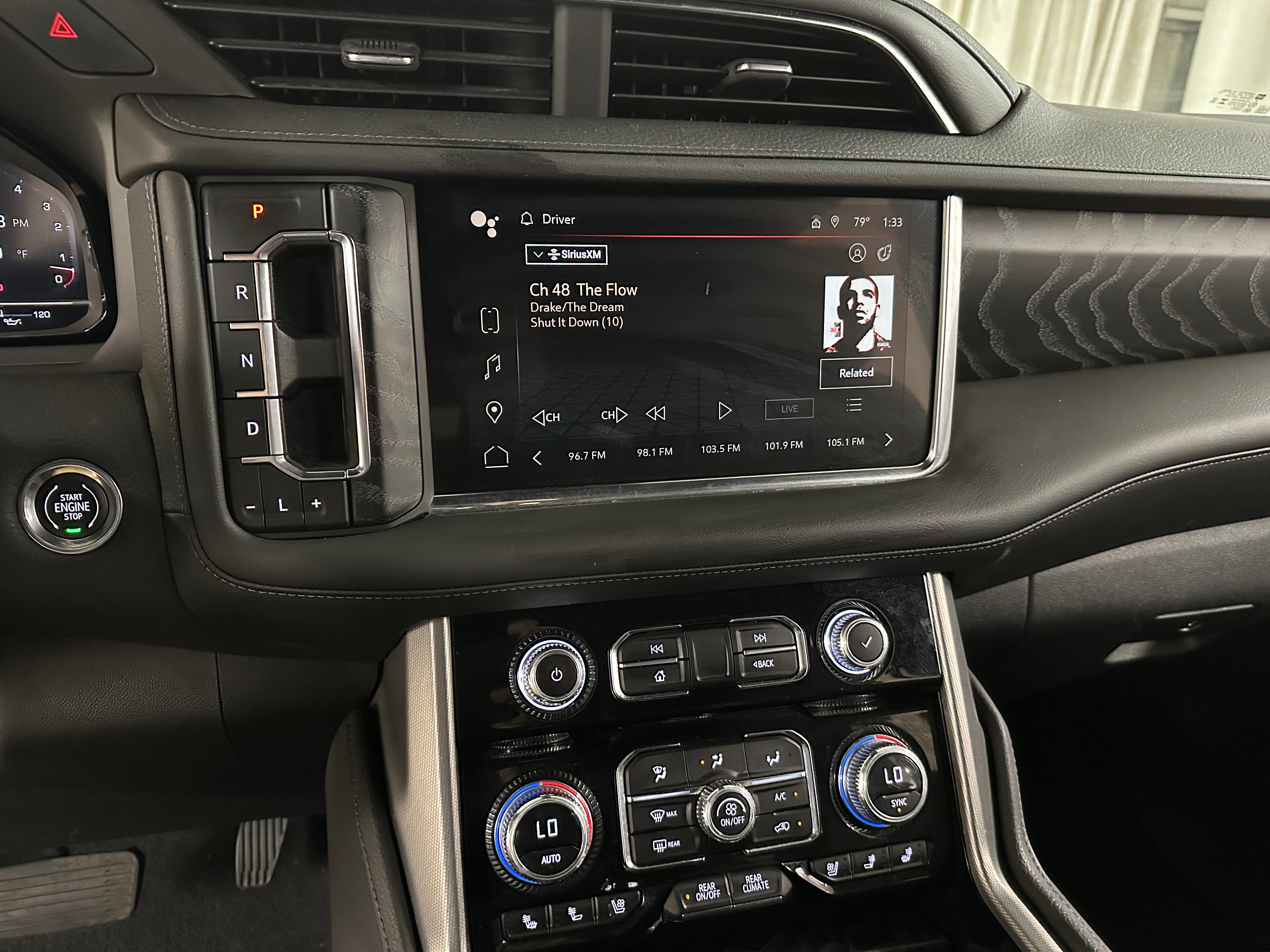 2023 GMC Yukon XL Denali 3