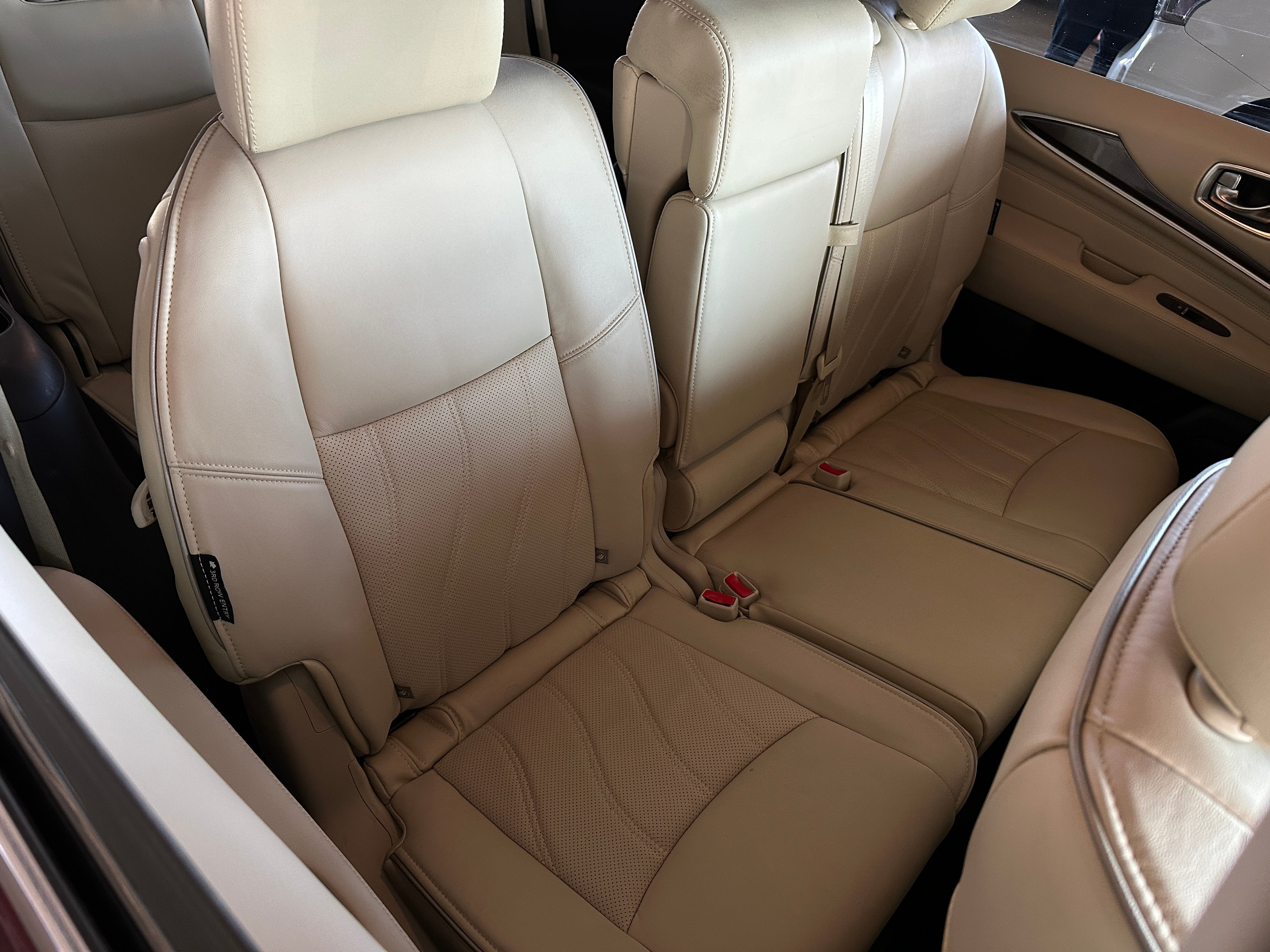 2019 INFINITI QX60 Luxe 5