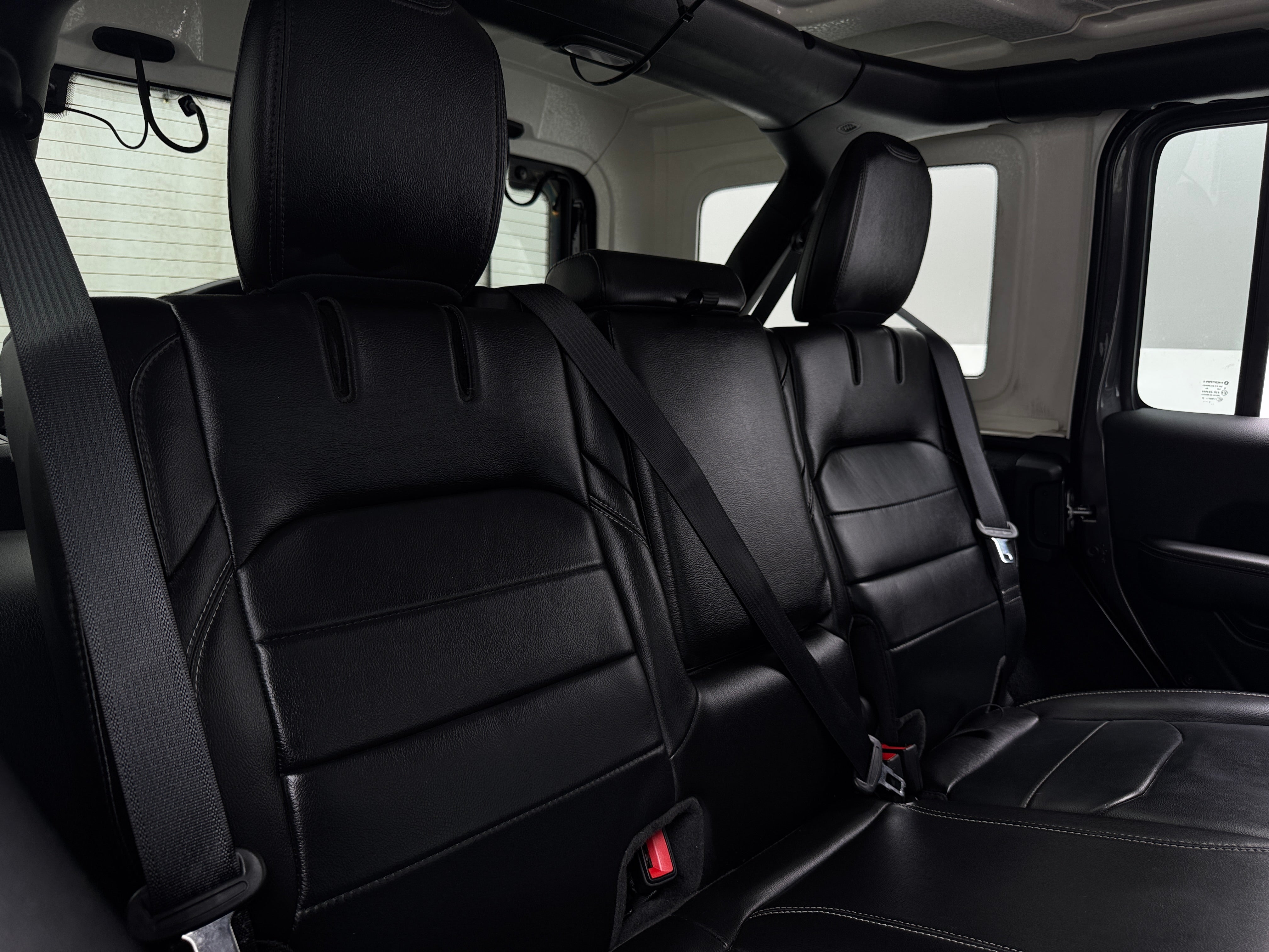 2022 Jeep Wrangler Unlimited Sahara 4xe 5