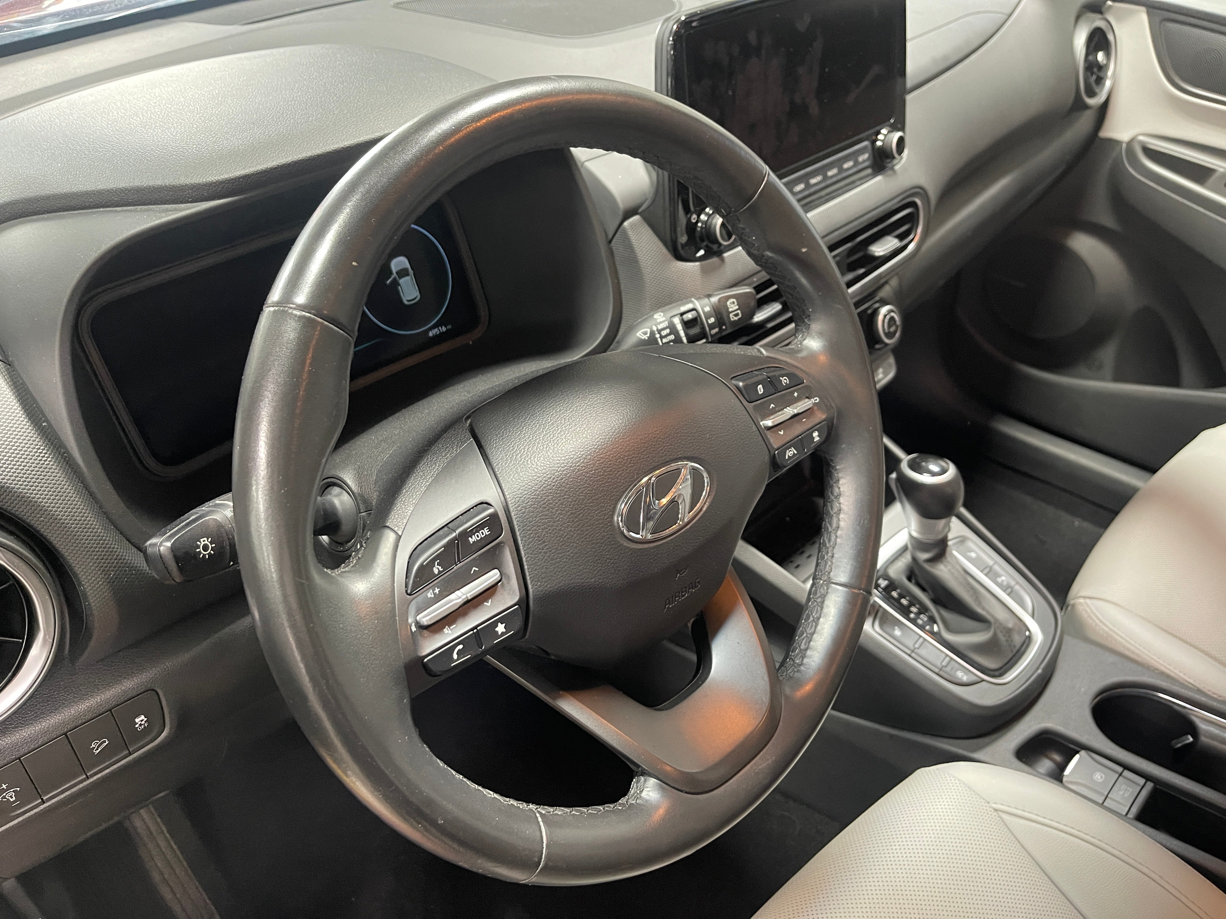 2022 Hyundai Kona Limited 4