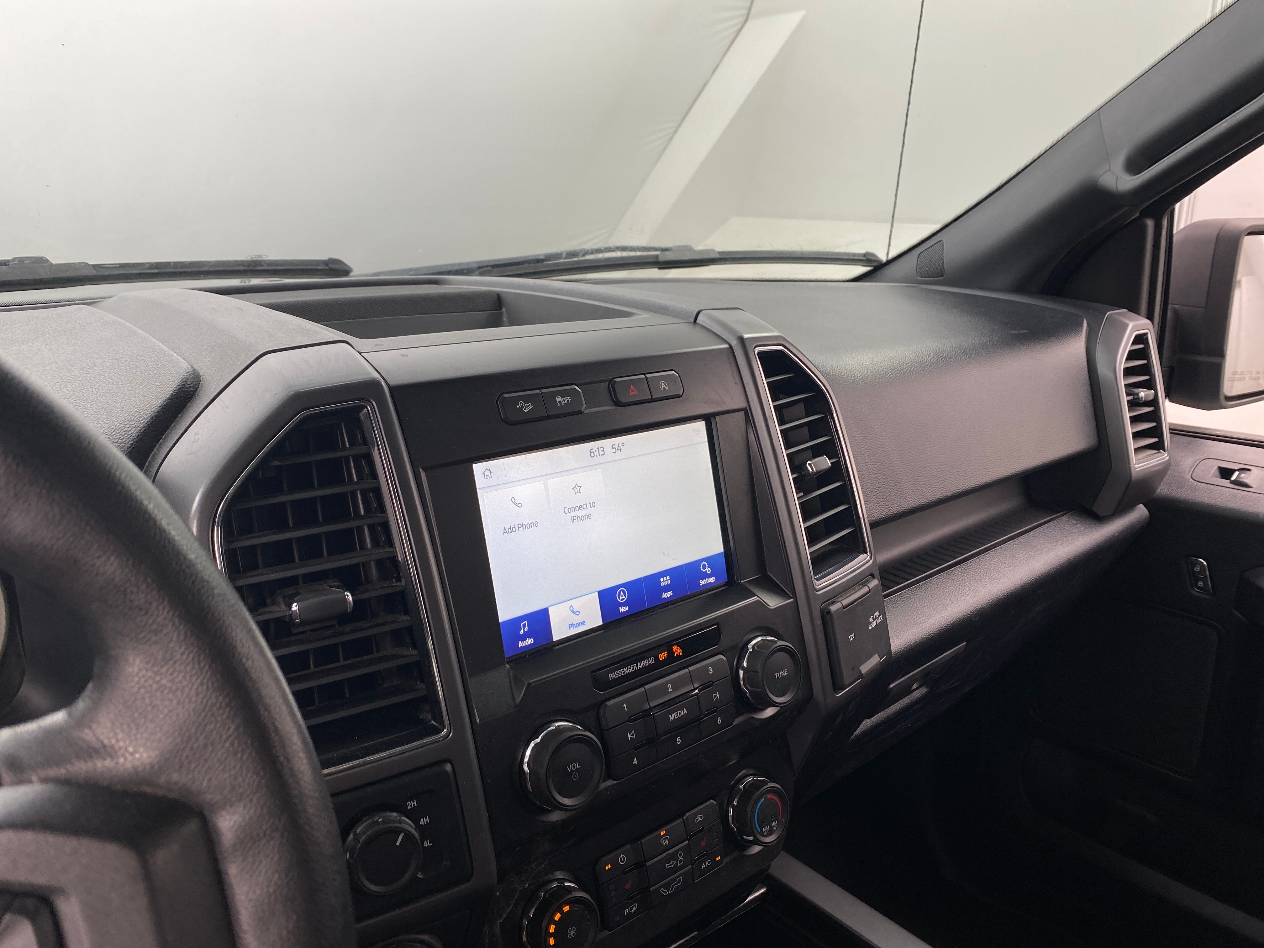 2020 Ford Econoline E-150 4