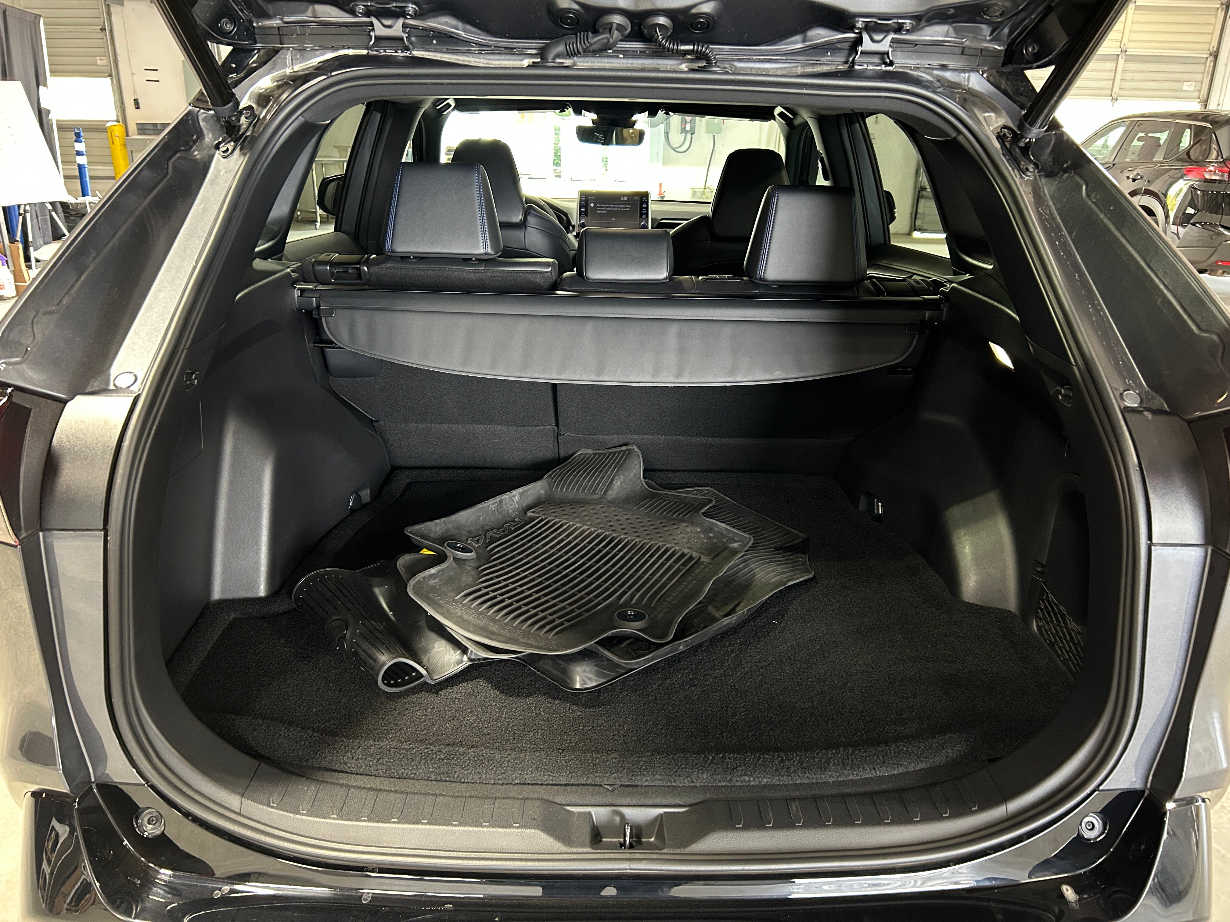 2022 Toyota RAV4 XSE 6