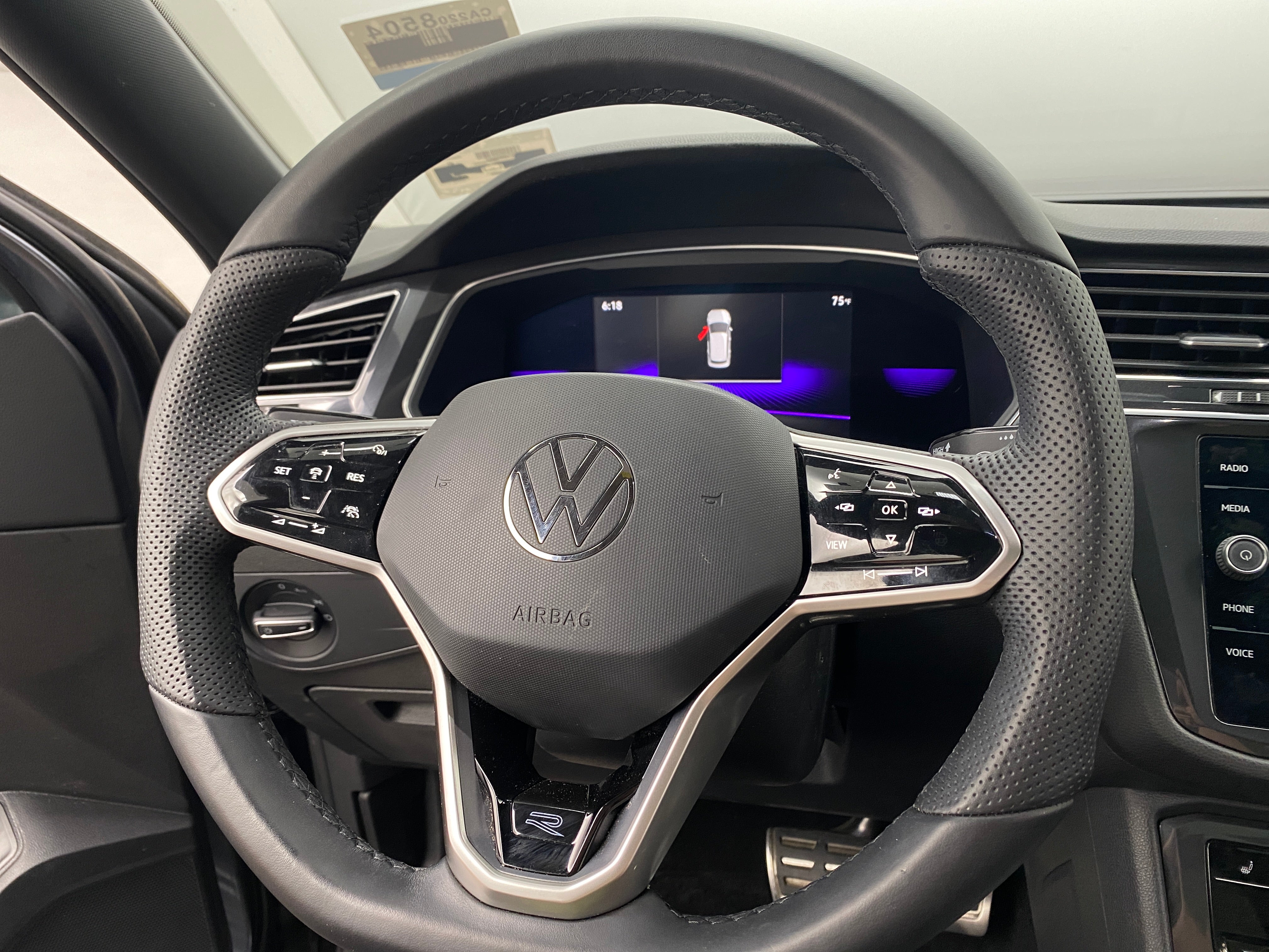 2022 Volkswagen Tiguan SE R-Line Black 4