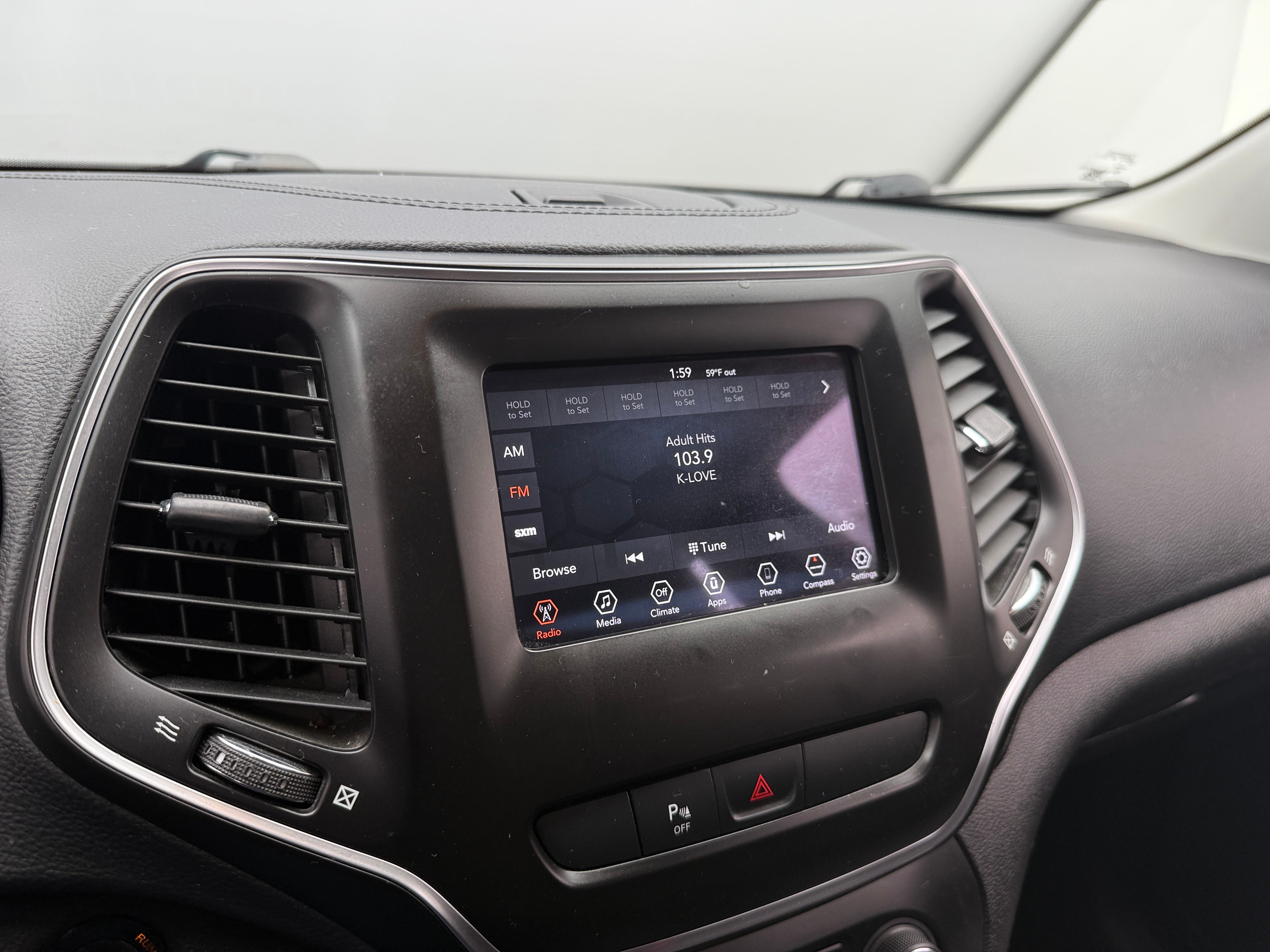 2020 Jeep Cherokee Altitude 4