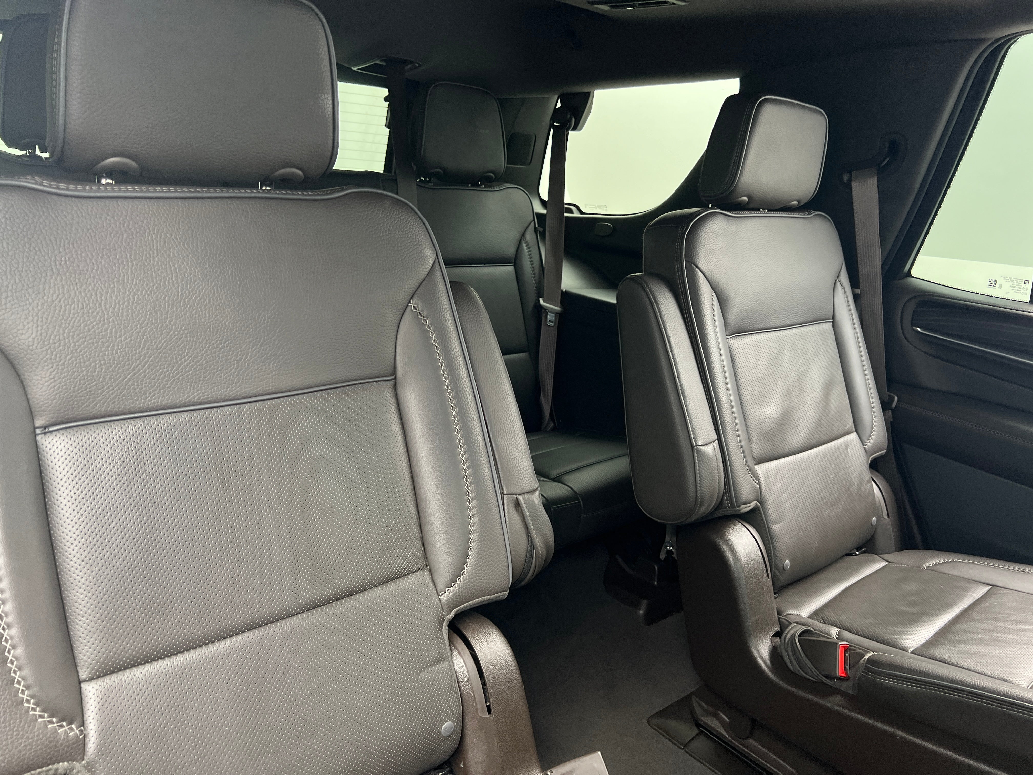 2023 GMC Yukon Denali 5