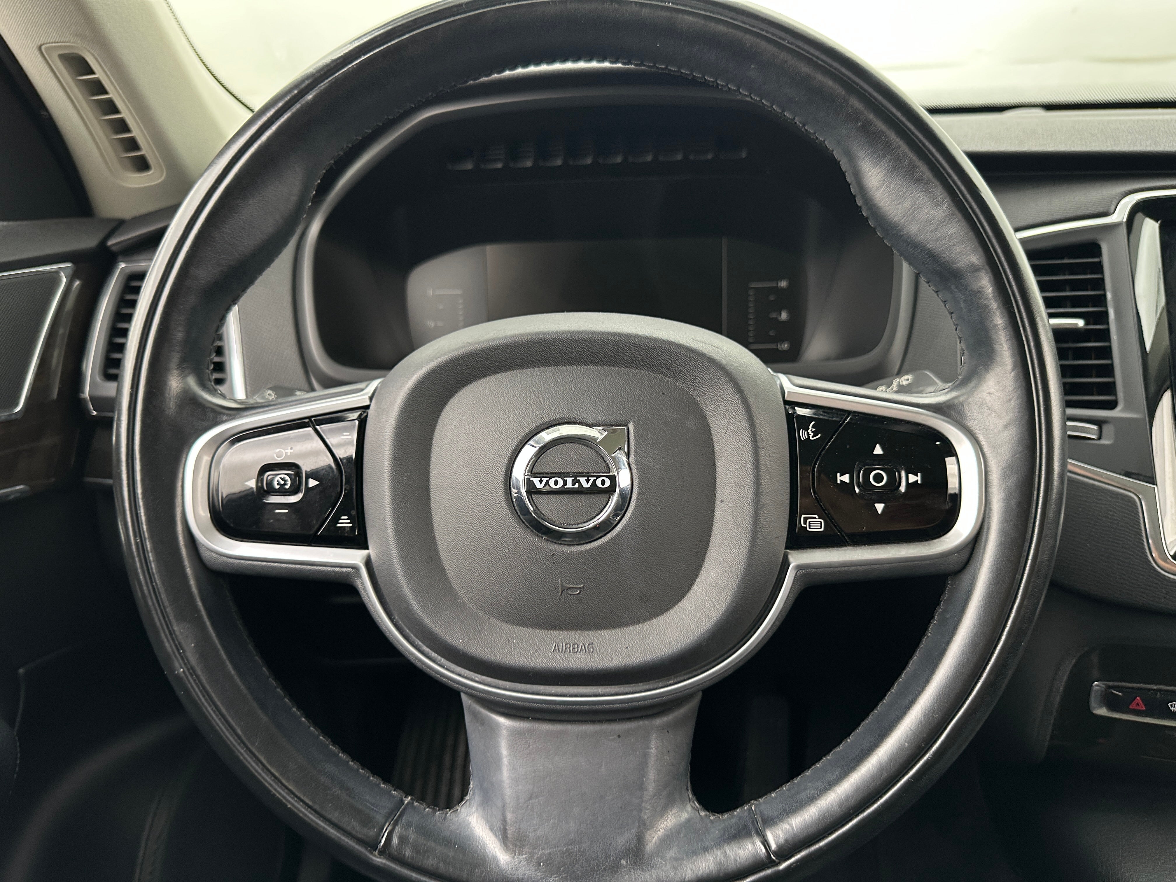 2018 Volvo XC90 T5 Momentum 4