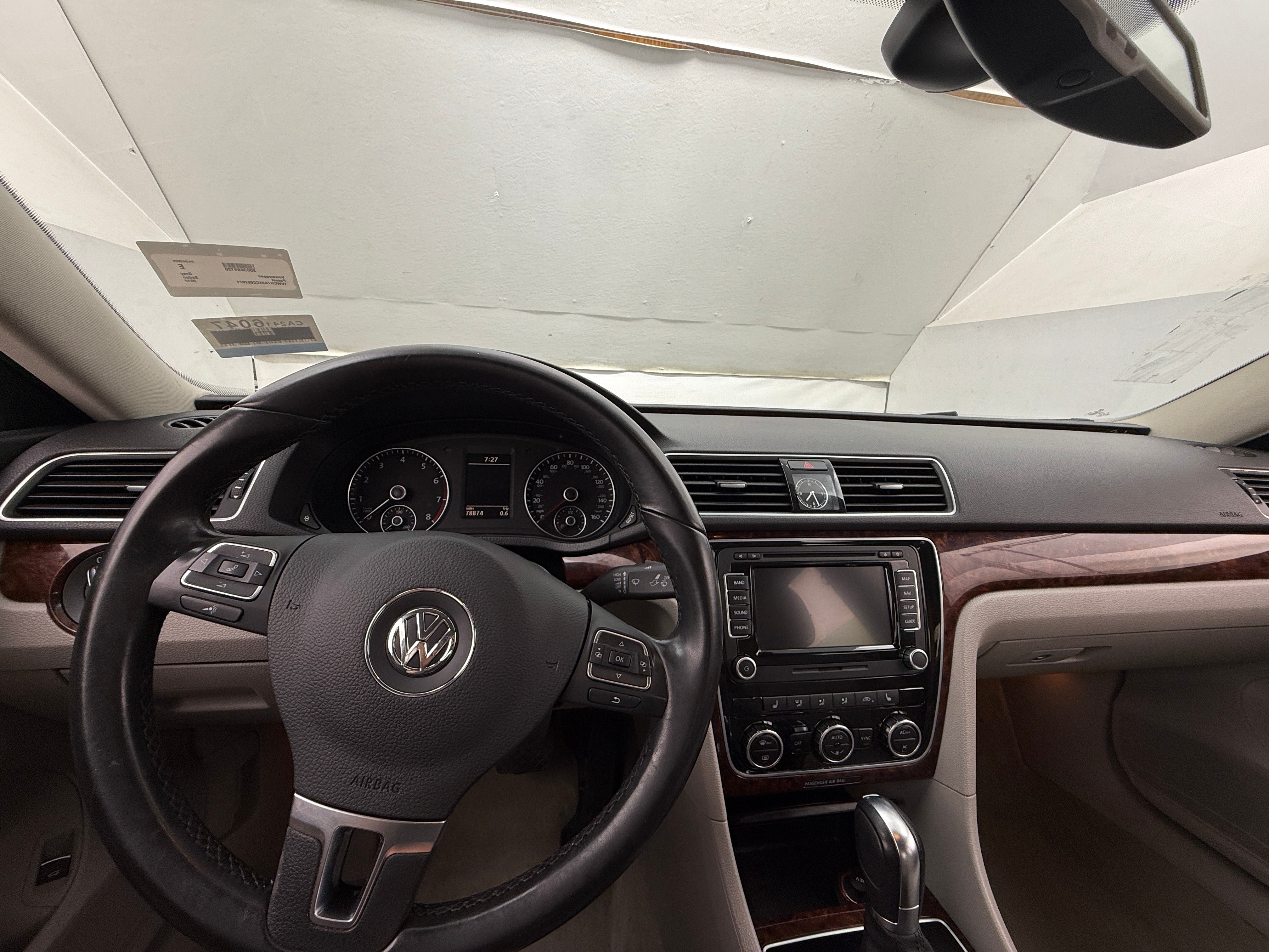 2012 Volkswagen Passat SEL 3