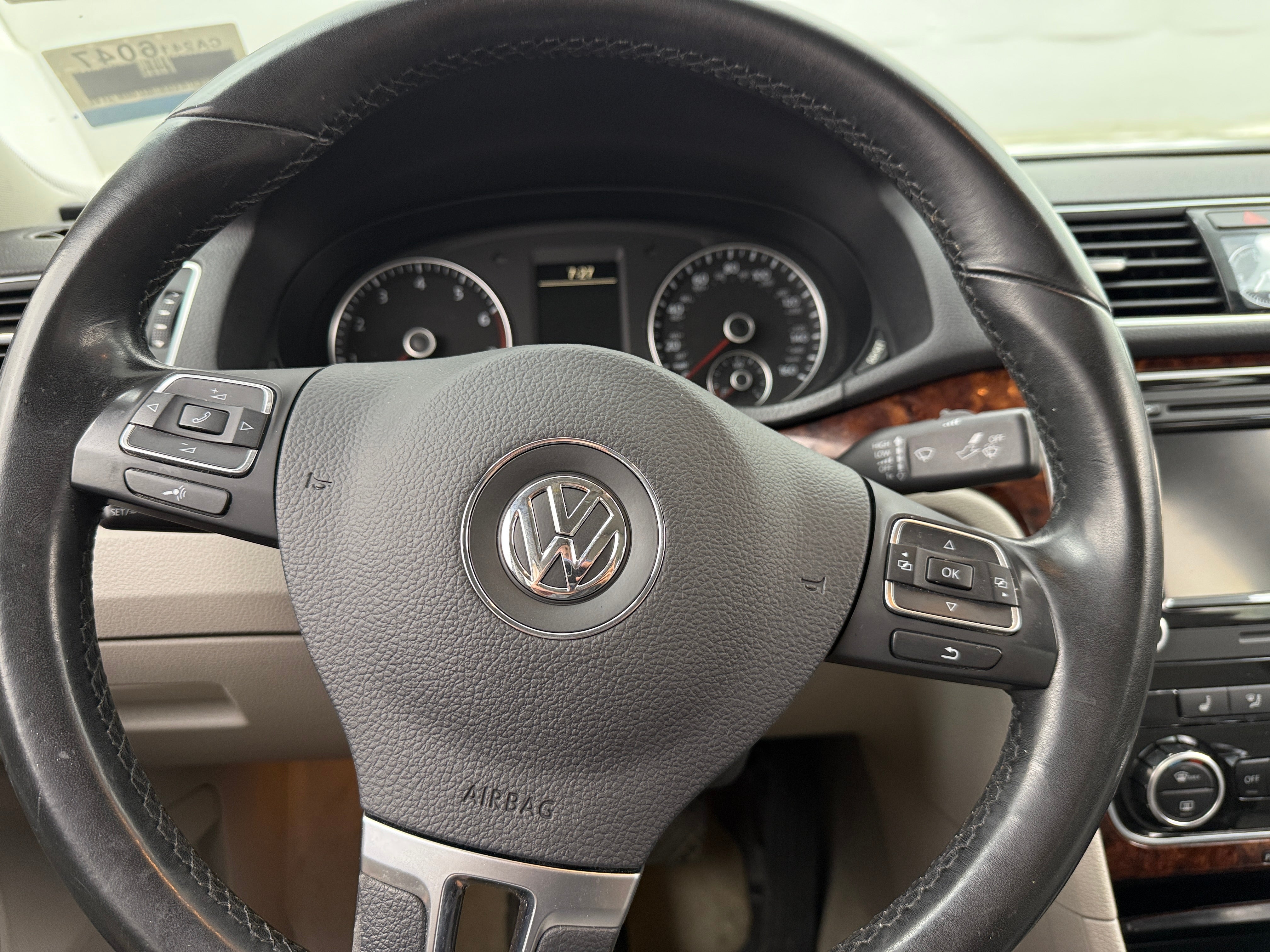 2012 Volkswagen Passat SEL 5