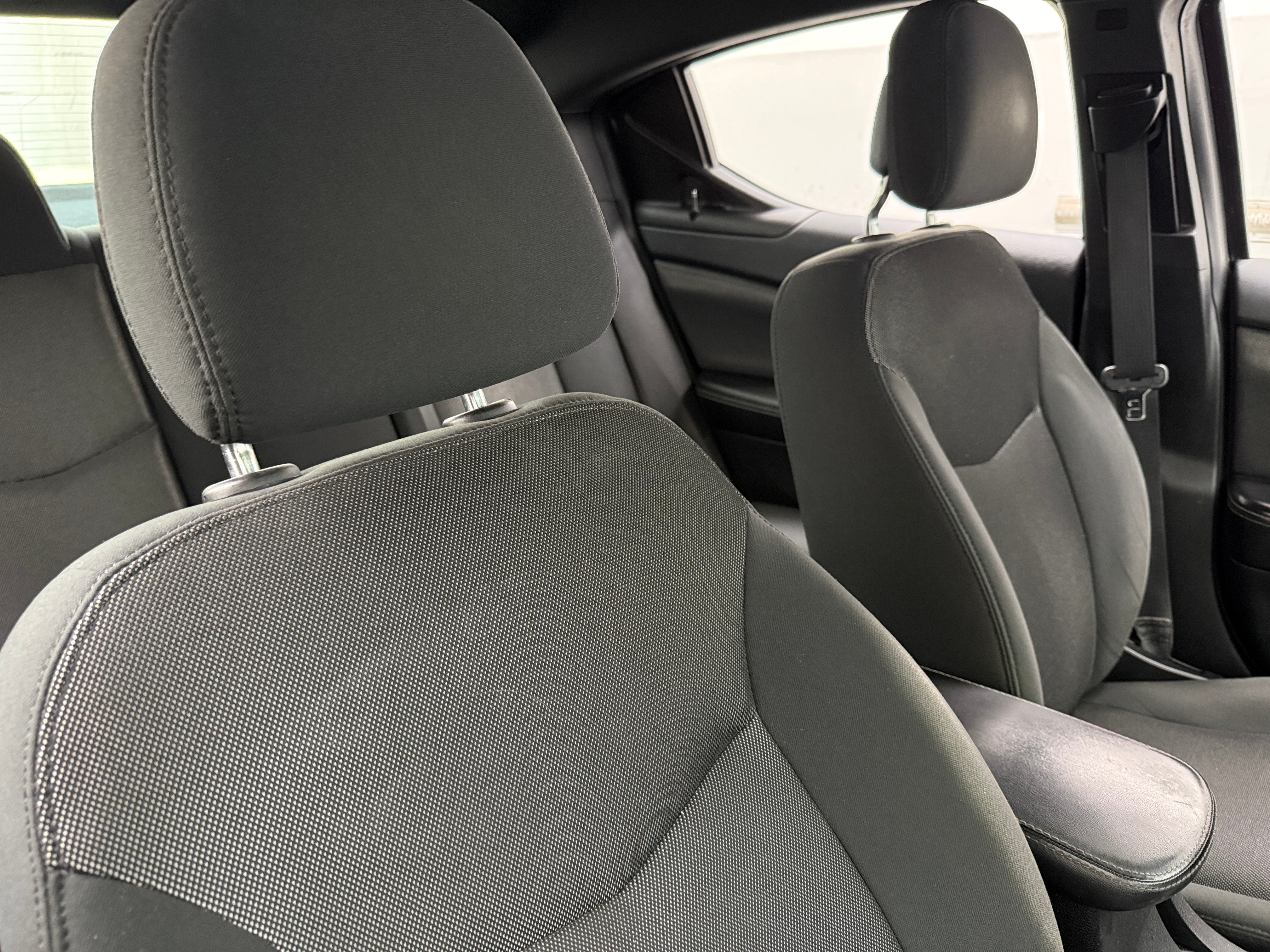 2014 Dodge Avenger SE 2