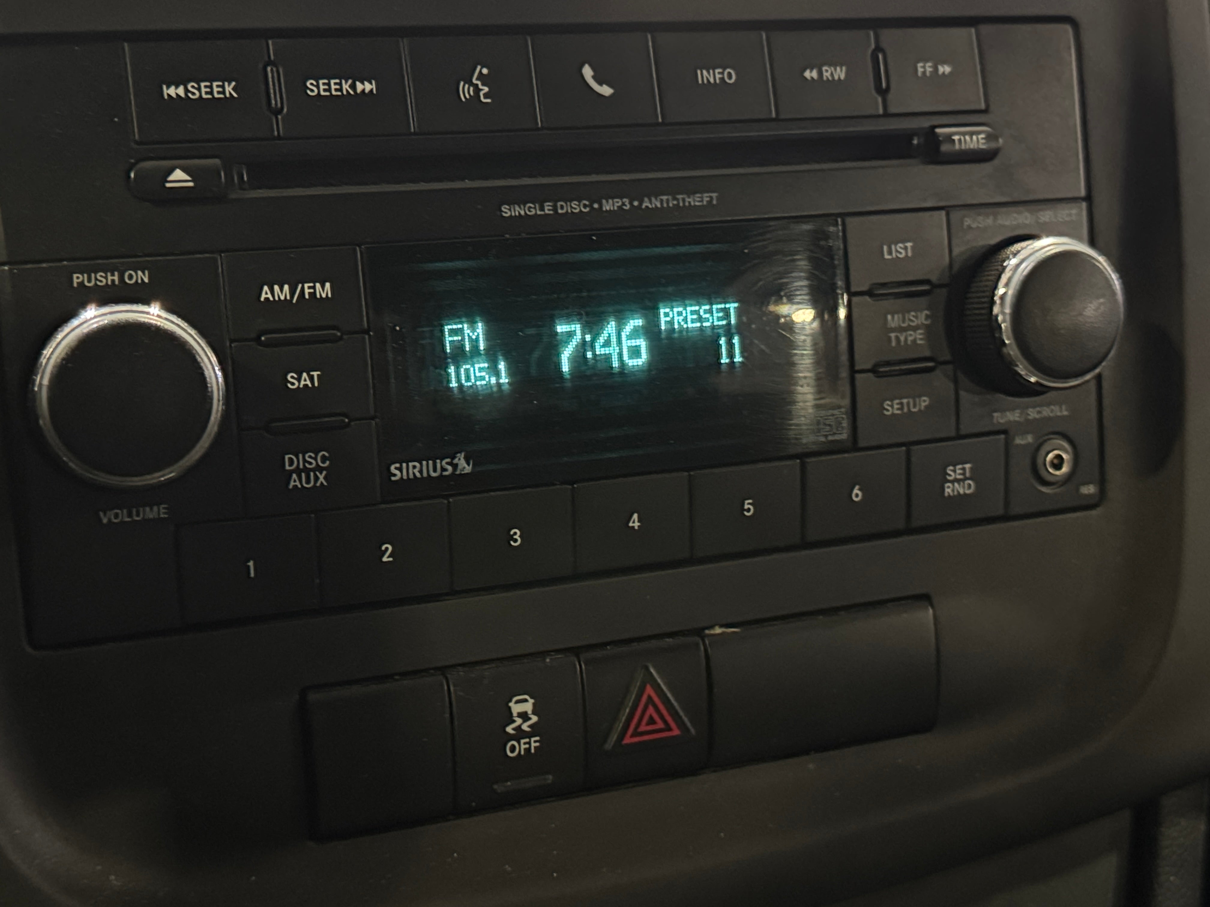 2014 Dodge Avenger SE 4