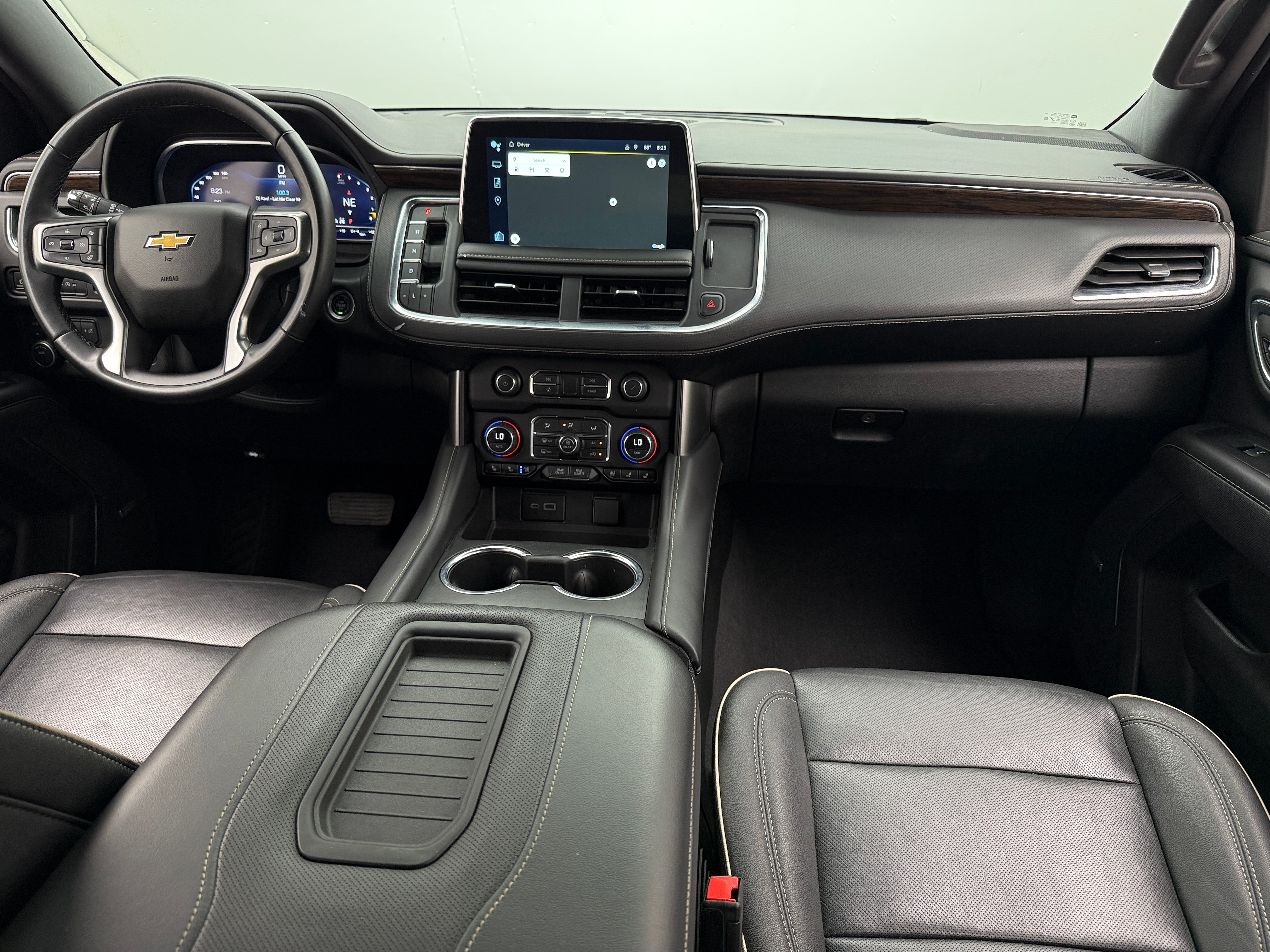 2023 Chevrolet Suburban Premier 2