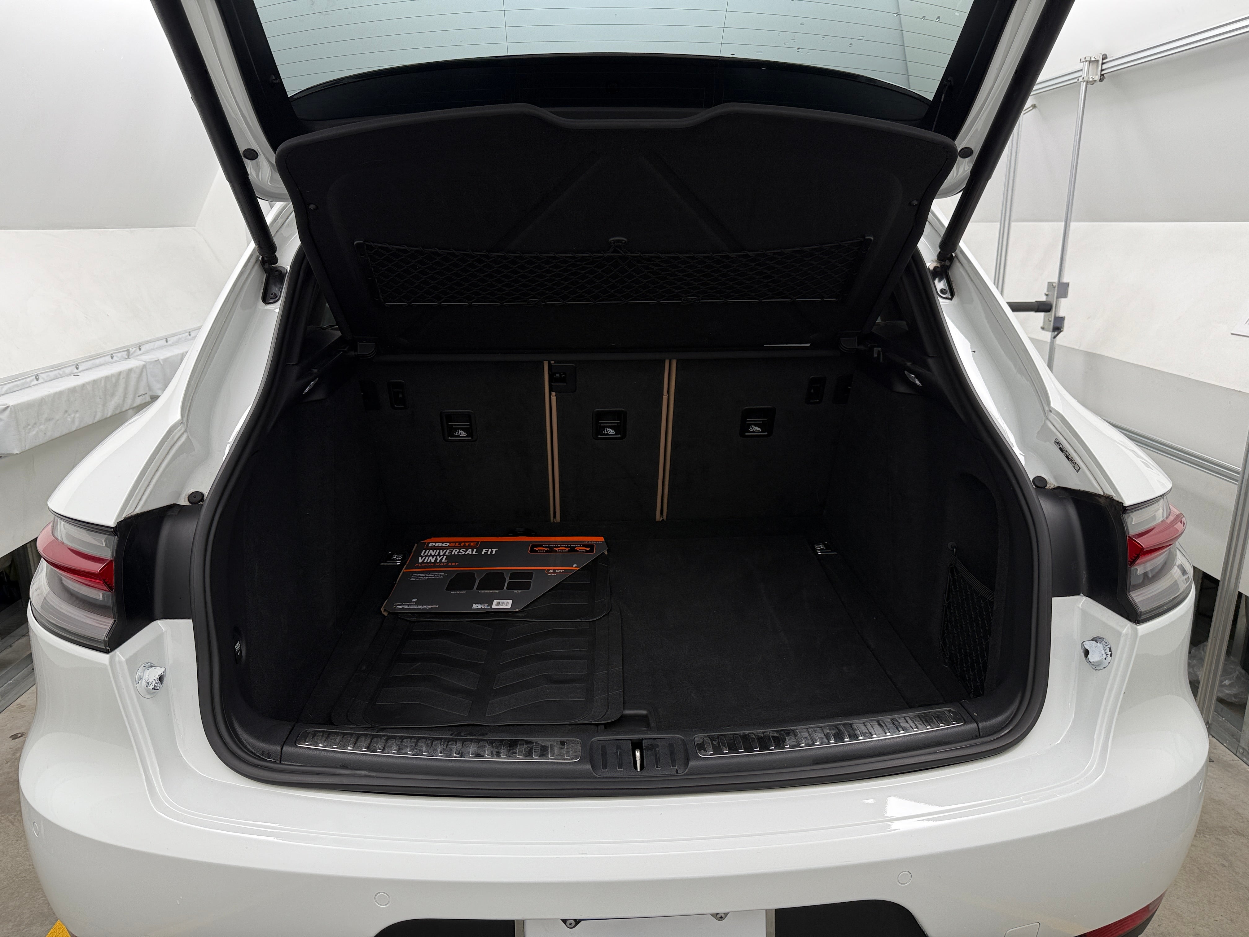 2019 Porsche Macan Base 6