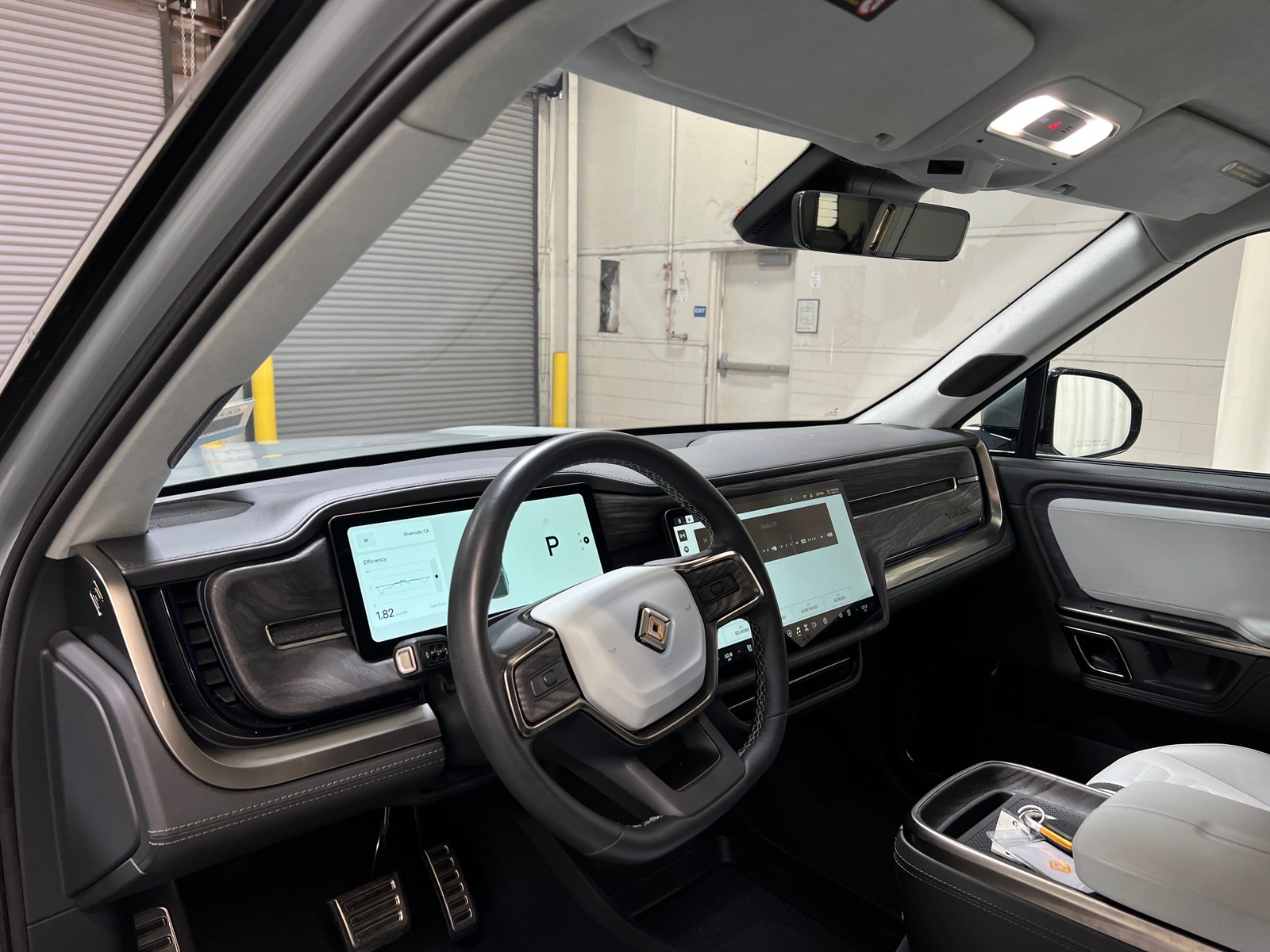 Thumbnail: 2022 Rivian R1T - 2