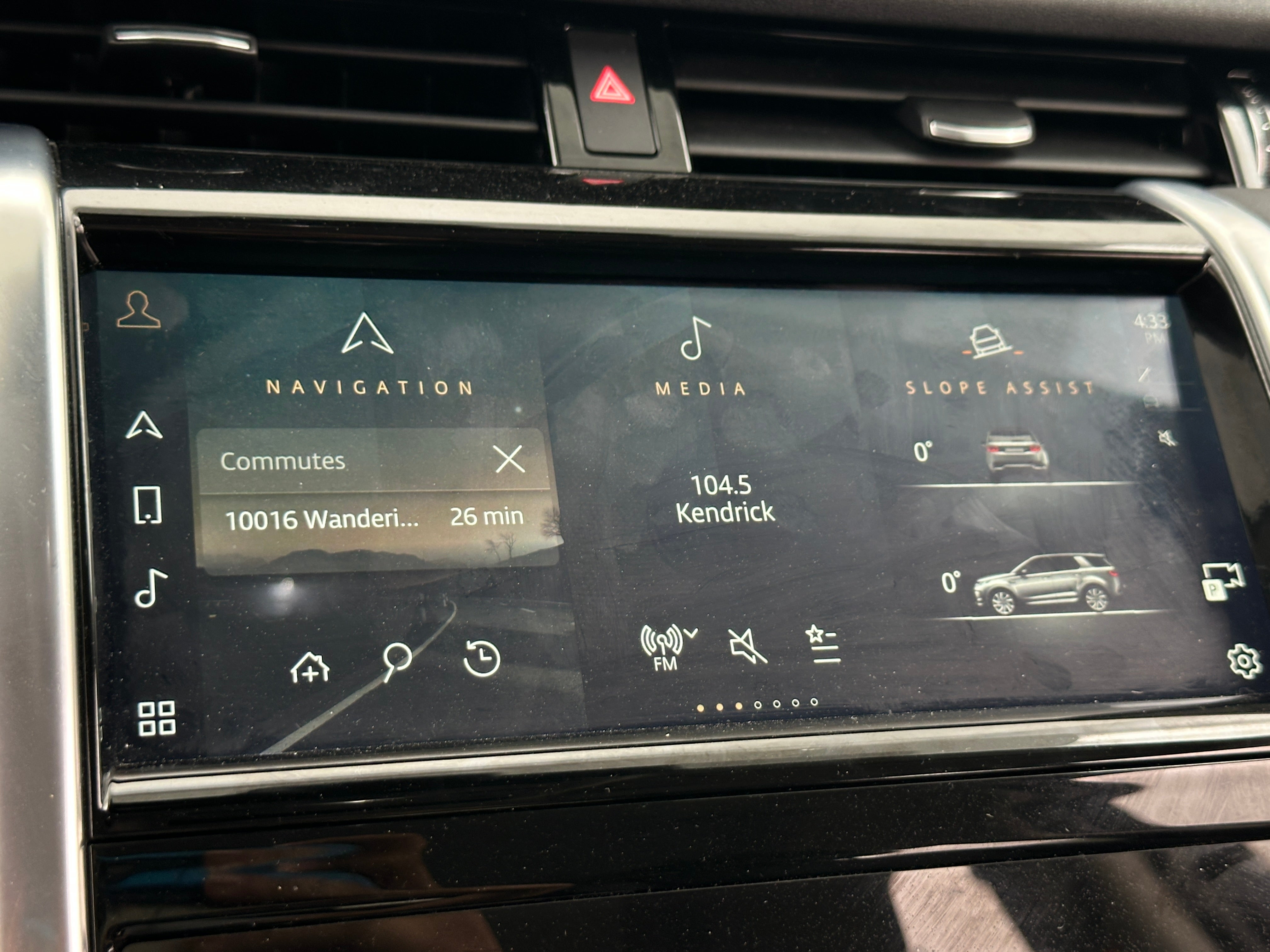 2023 Land Rover Discovery Sport S 3