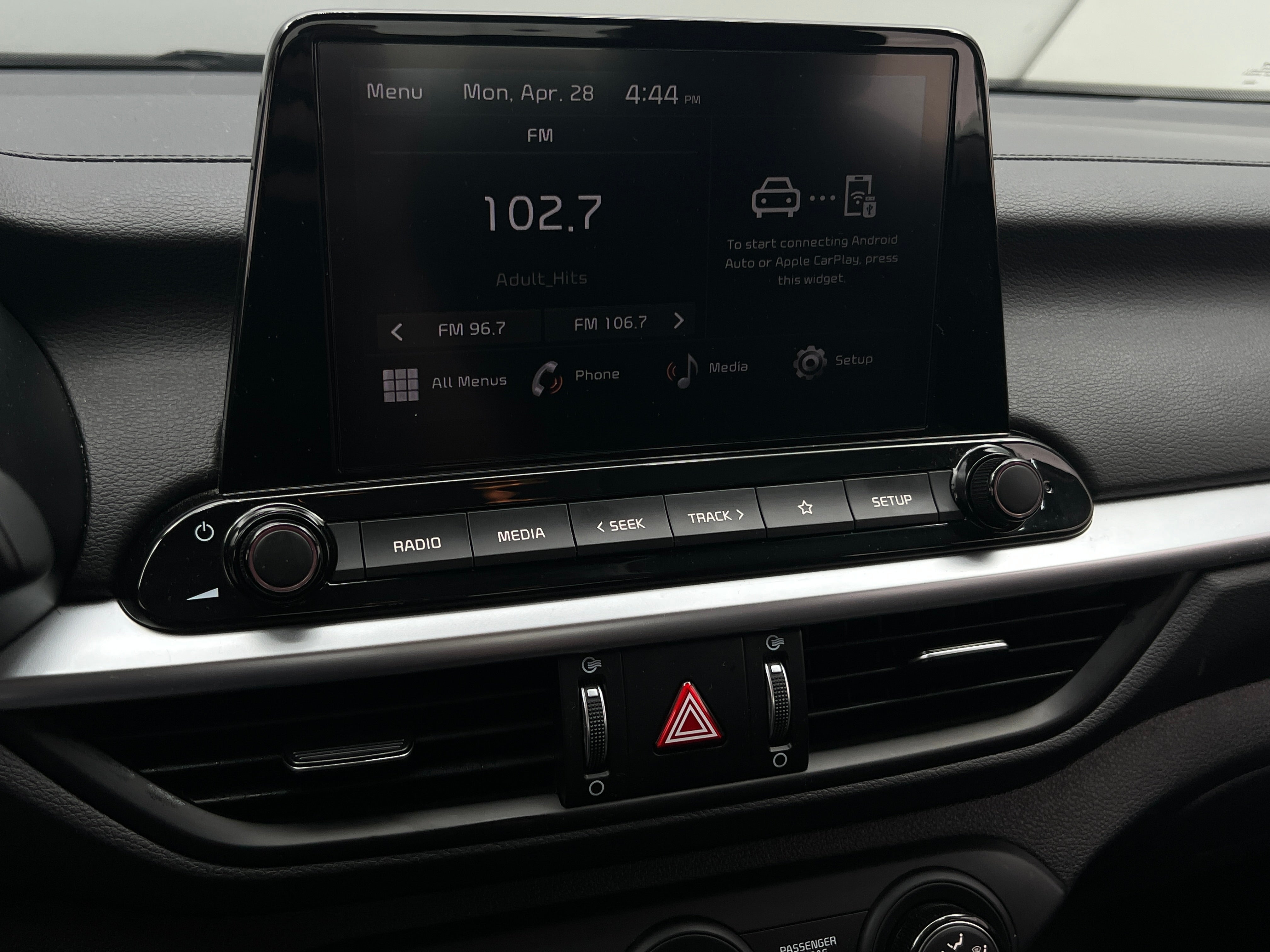 2024 Kia Forte LXS 4