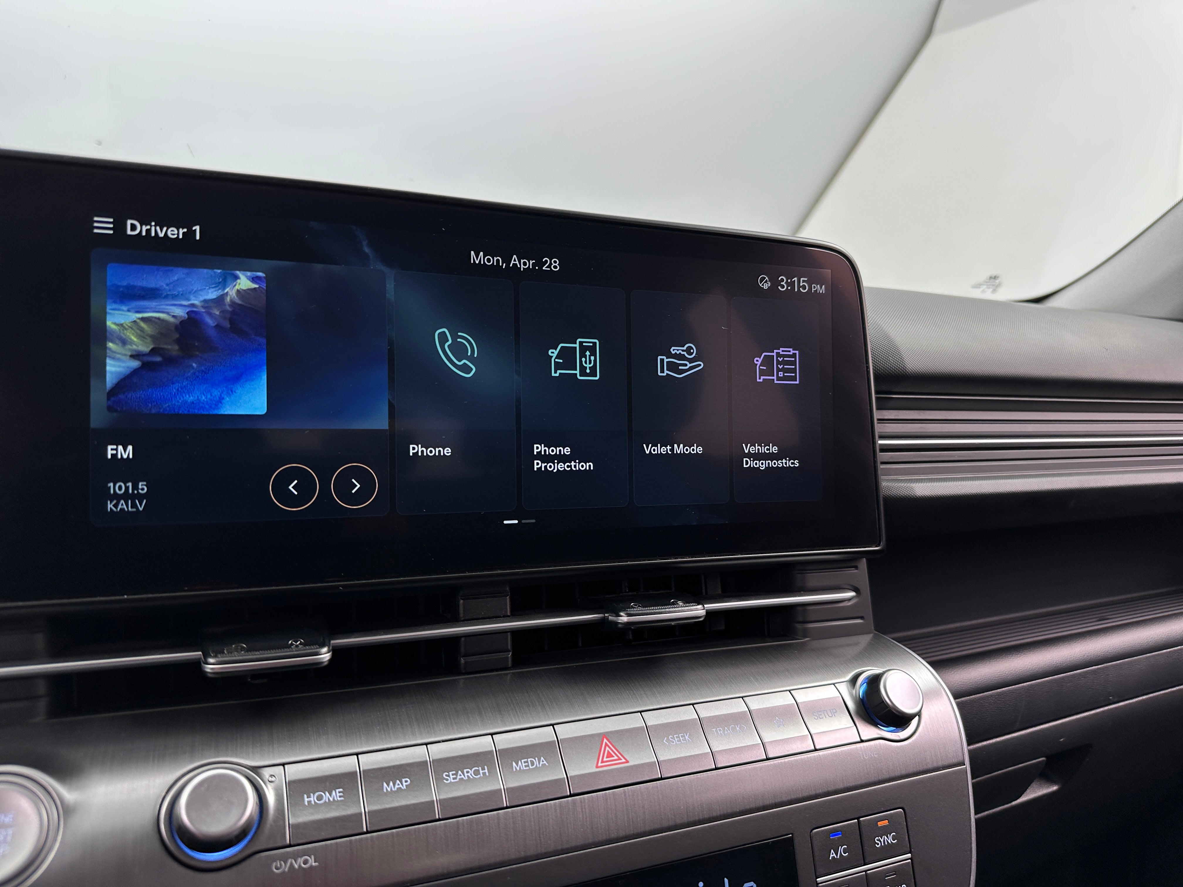 2024 Hyundai Kona SEL 4