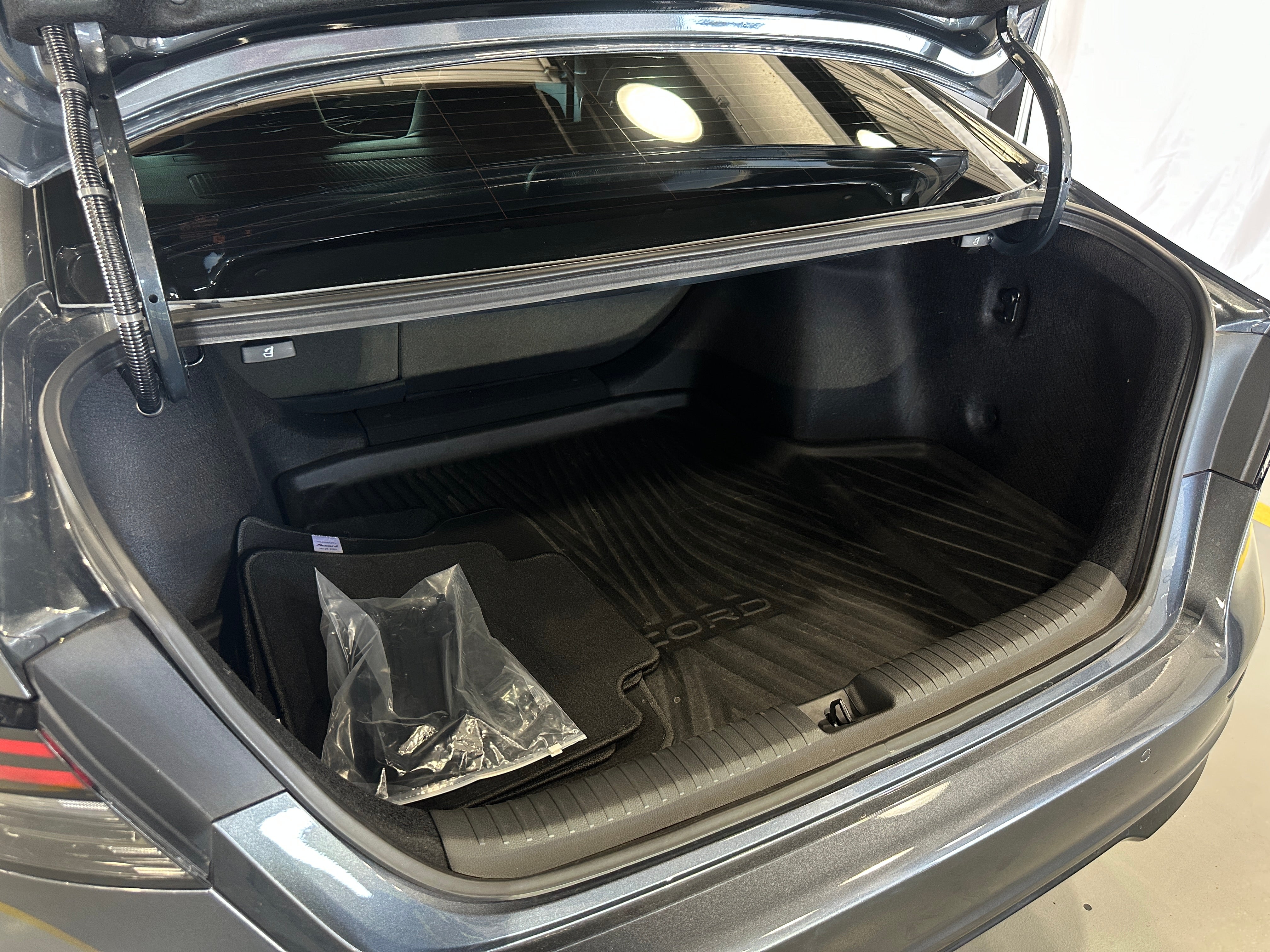 2024 Honda Accord EX-L 6