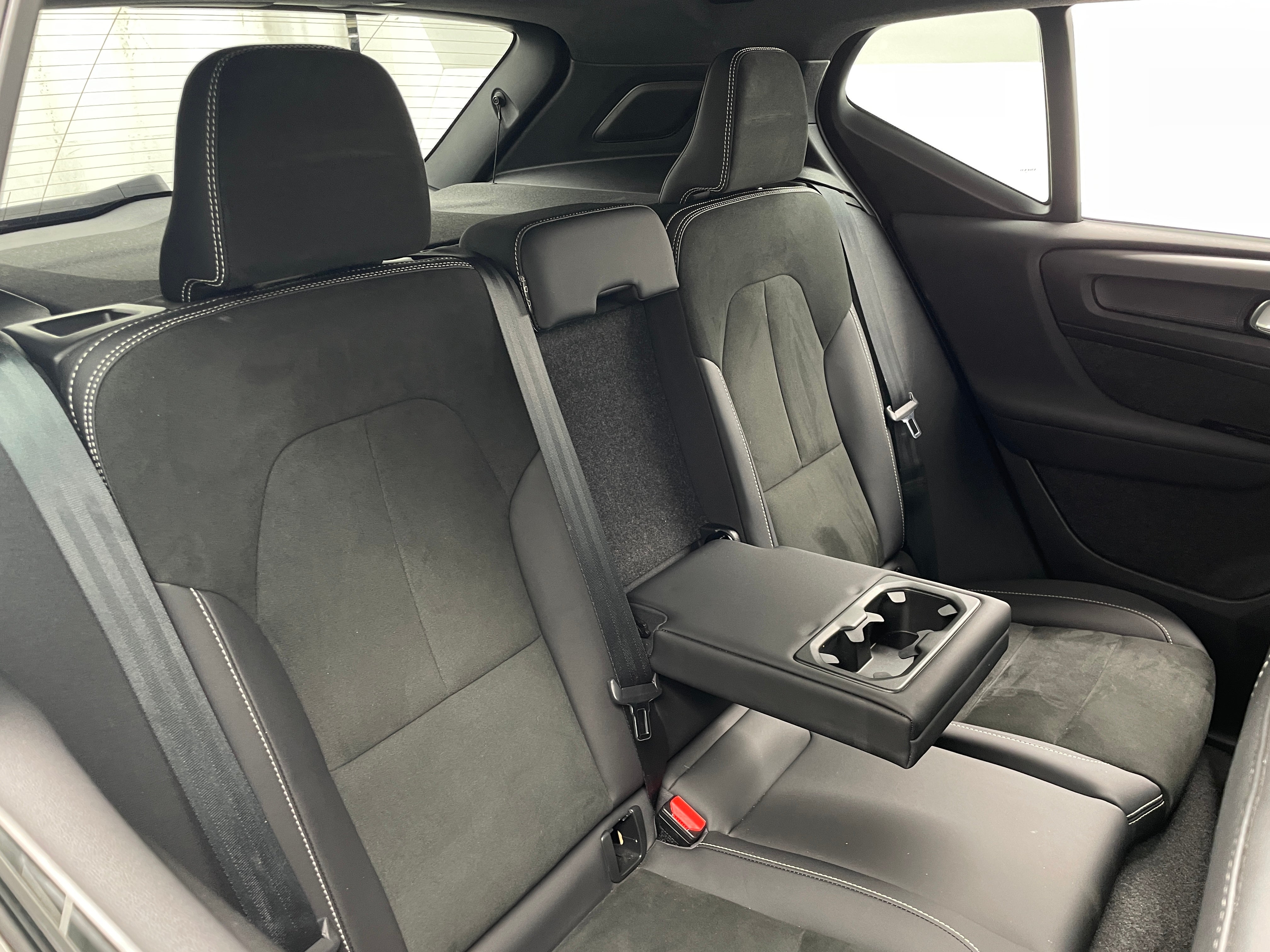 2022 Volvo XC40 Recharge Plus 5