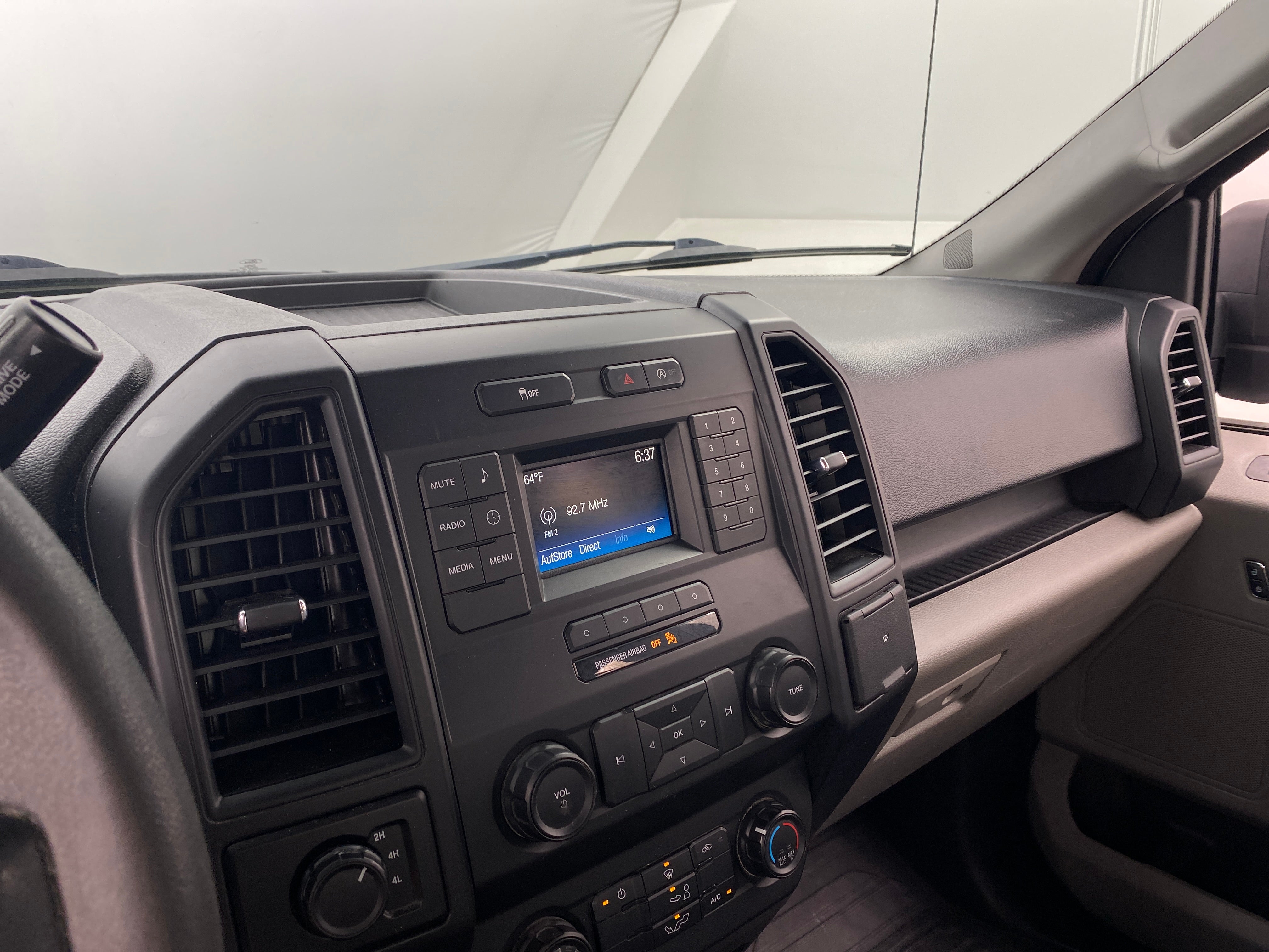 2020 Ford Econoline E-150 4