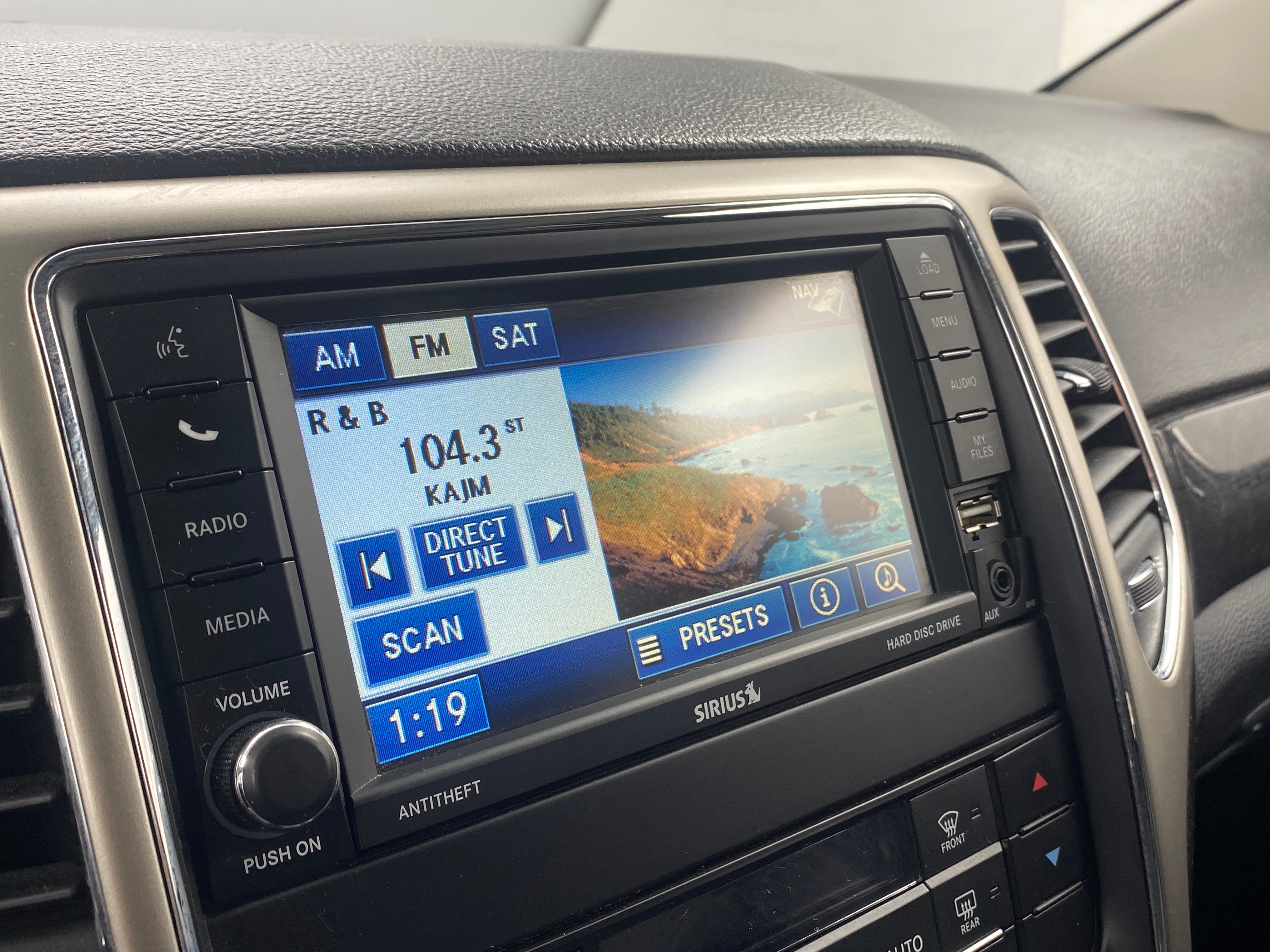 2012 Jeep Grand Cherokee Laredo 4