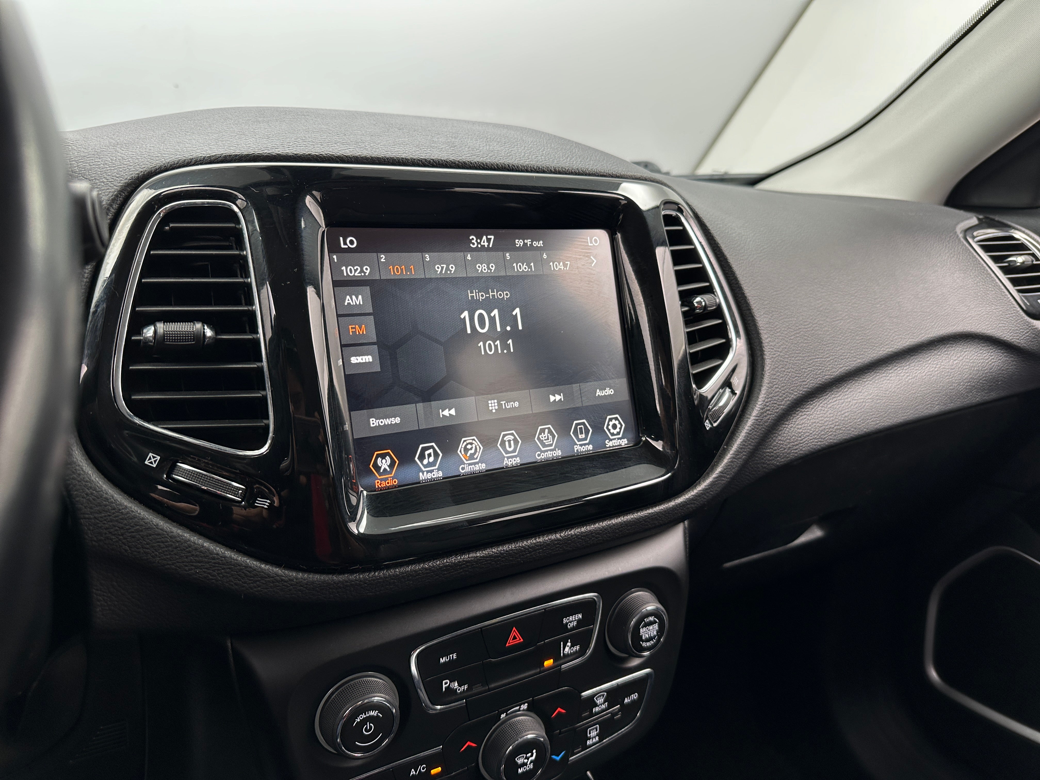 2021 Jeep Compass Limited 3