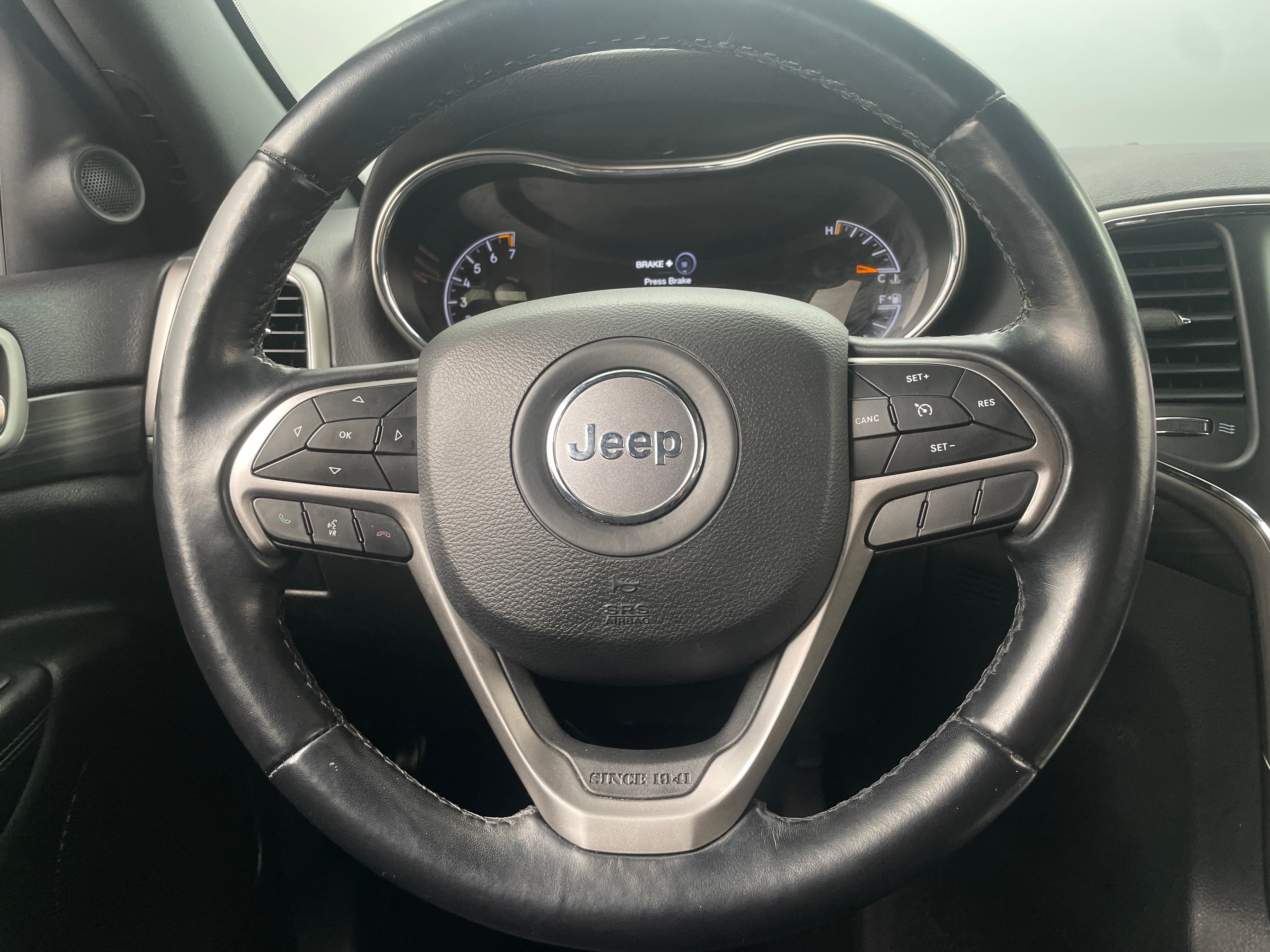2021 Jeep Grand Cherokee Laredo 5