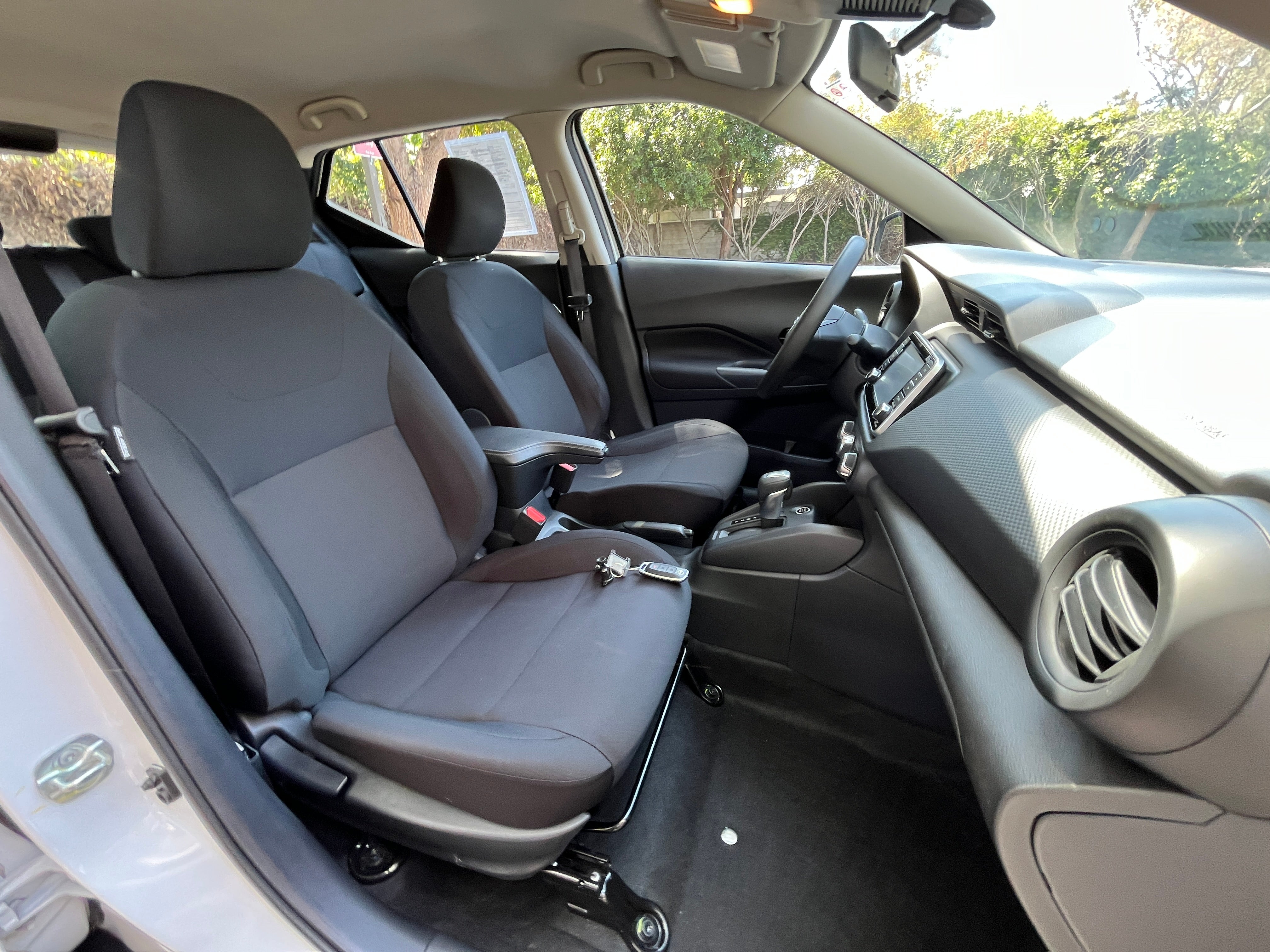 2024 Nissan Kicks S 2