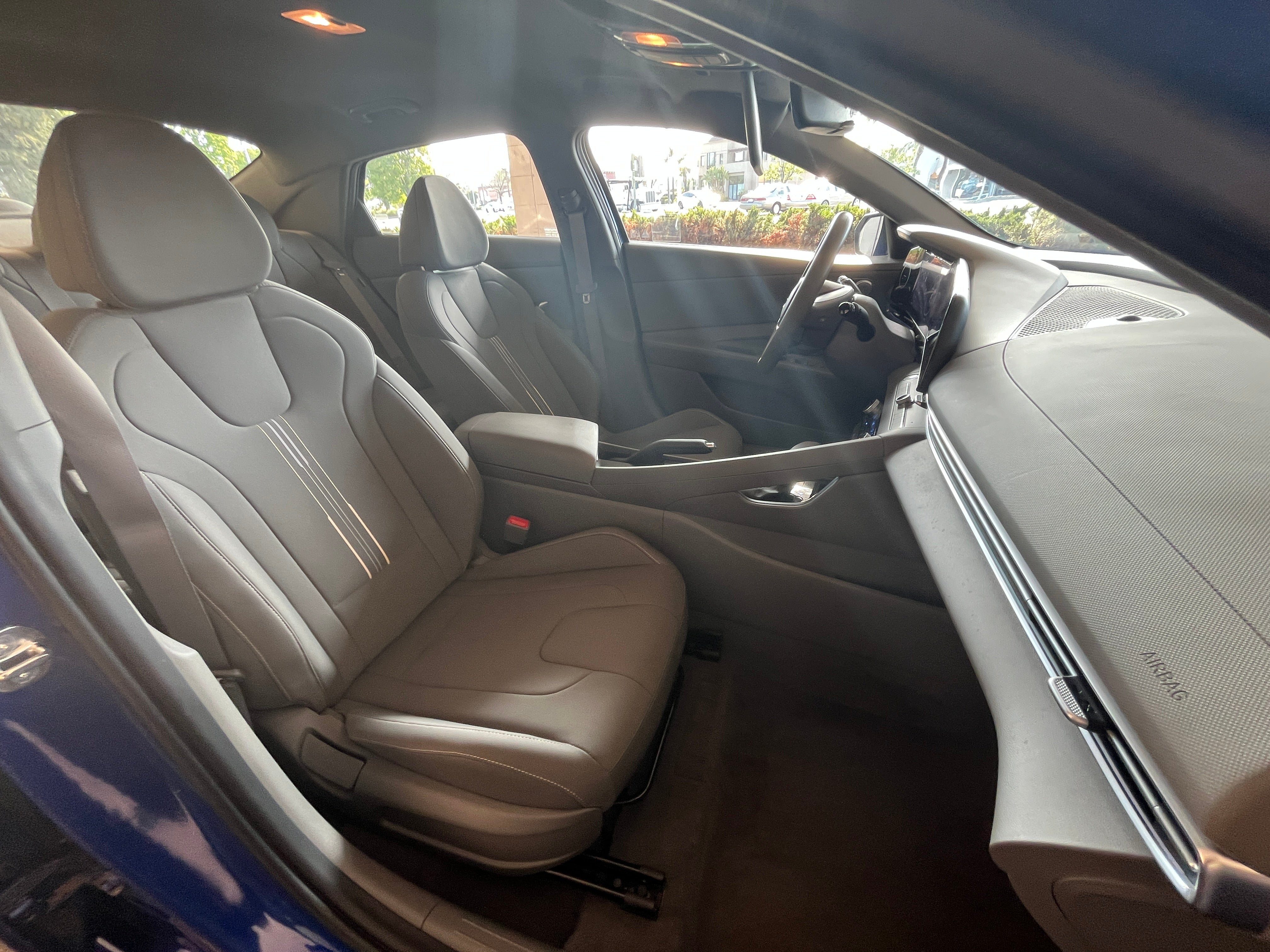 2024 Hyundai Elantra SEL 2