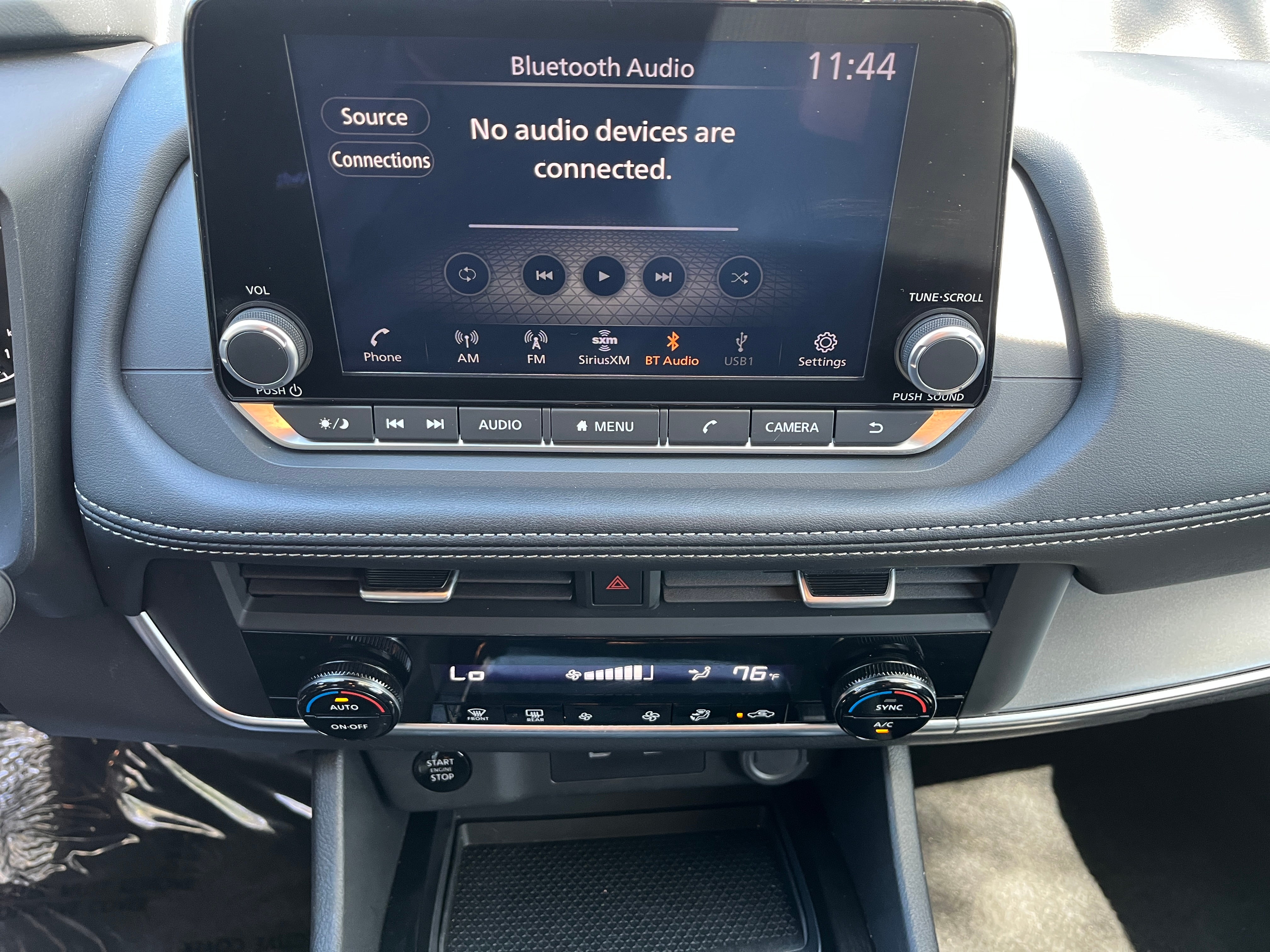 2024 Nissan Rogue SV 4