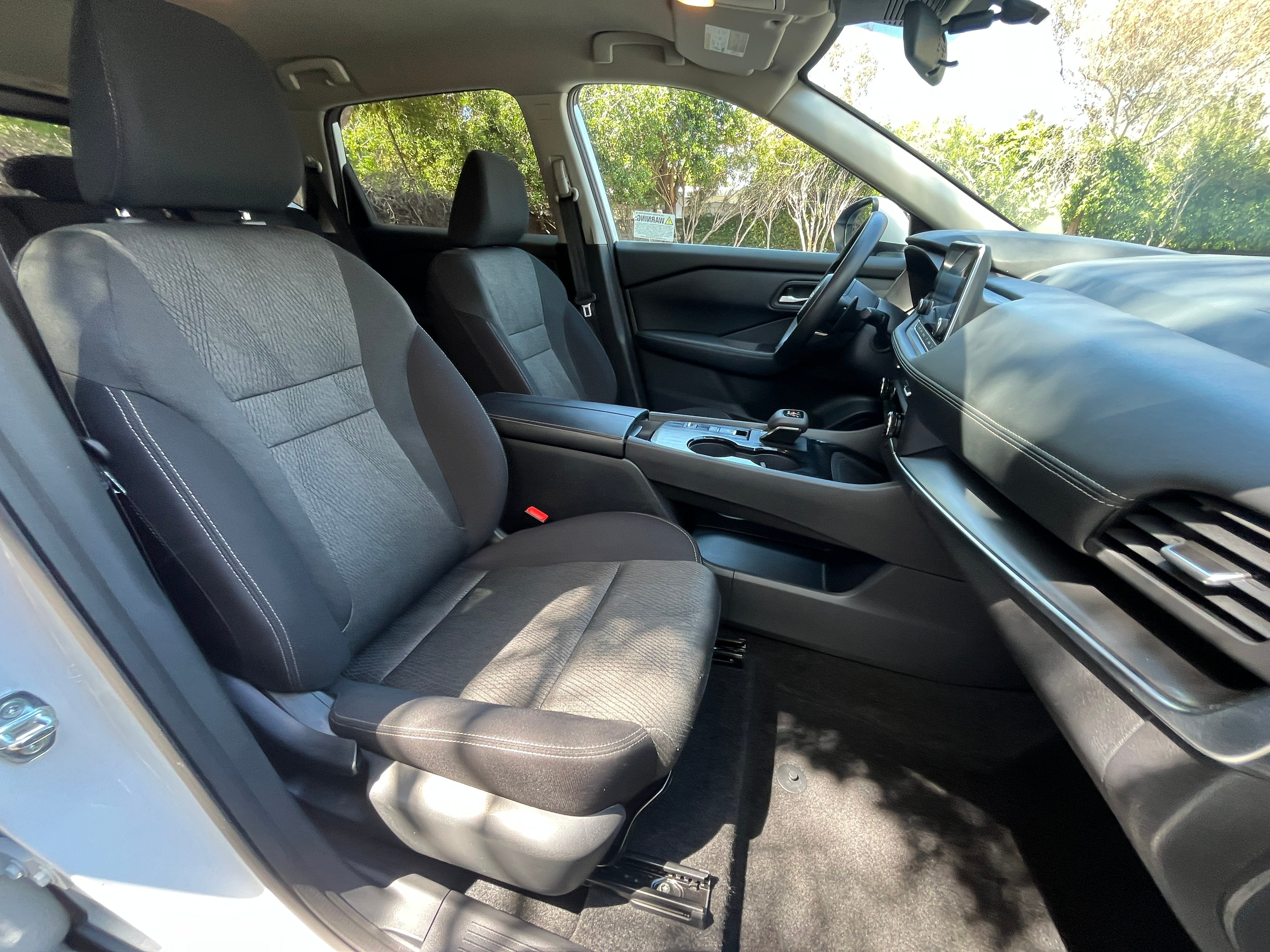 2024 Nissan Rogue SV 2