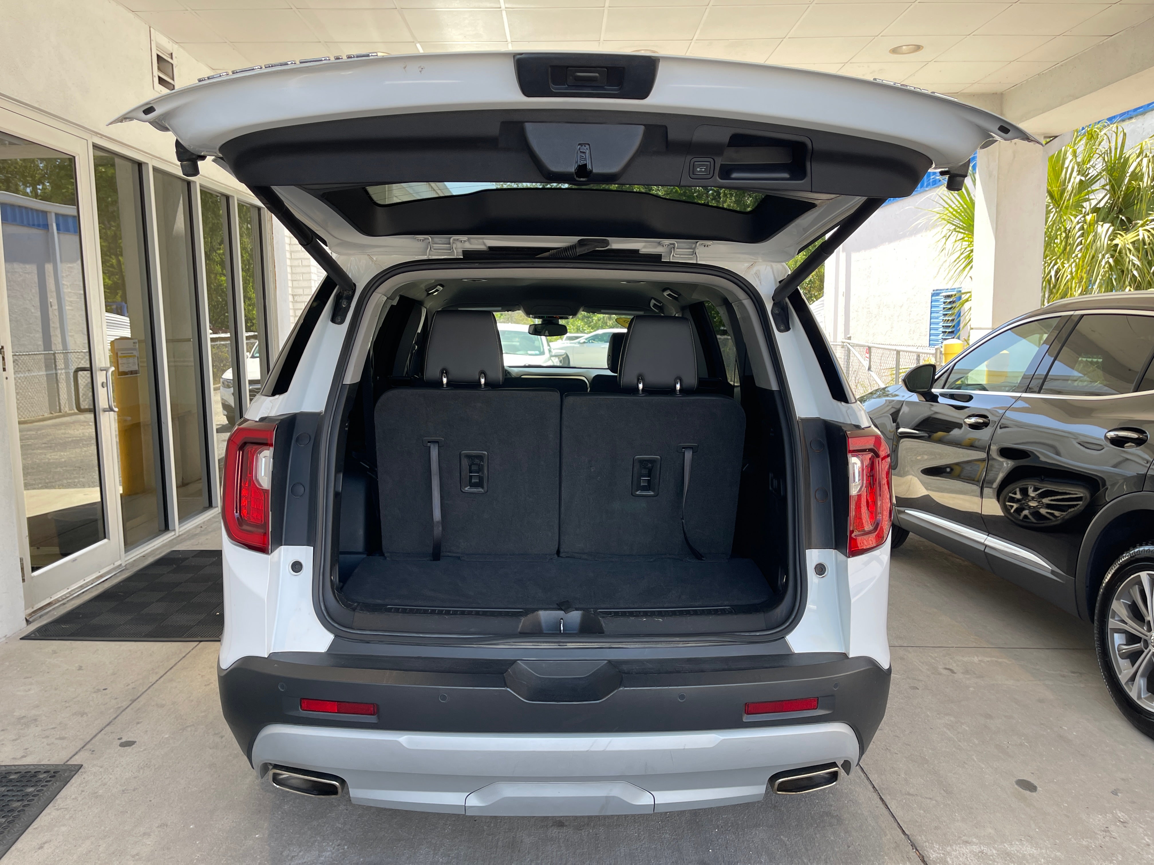 2023 GMC Acadia SLT 7