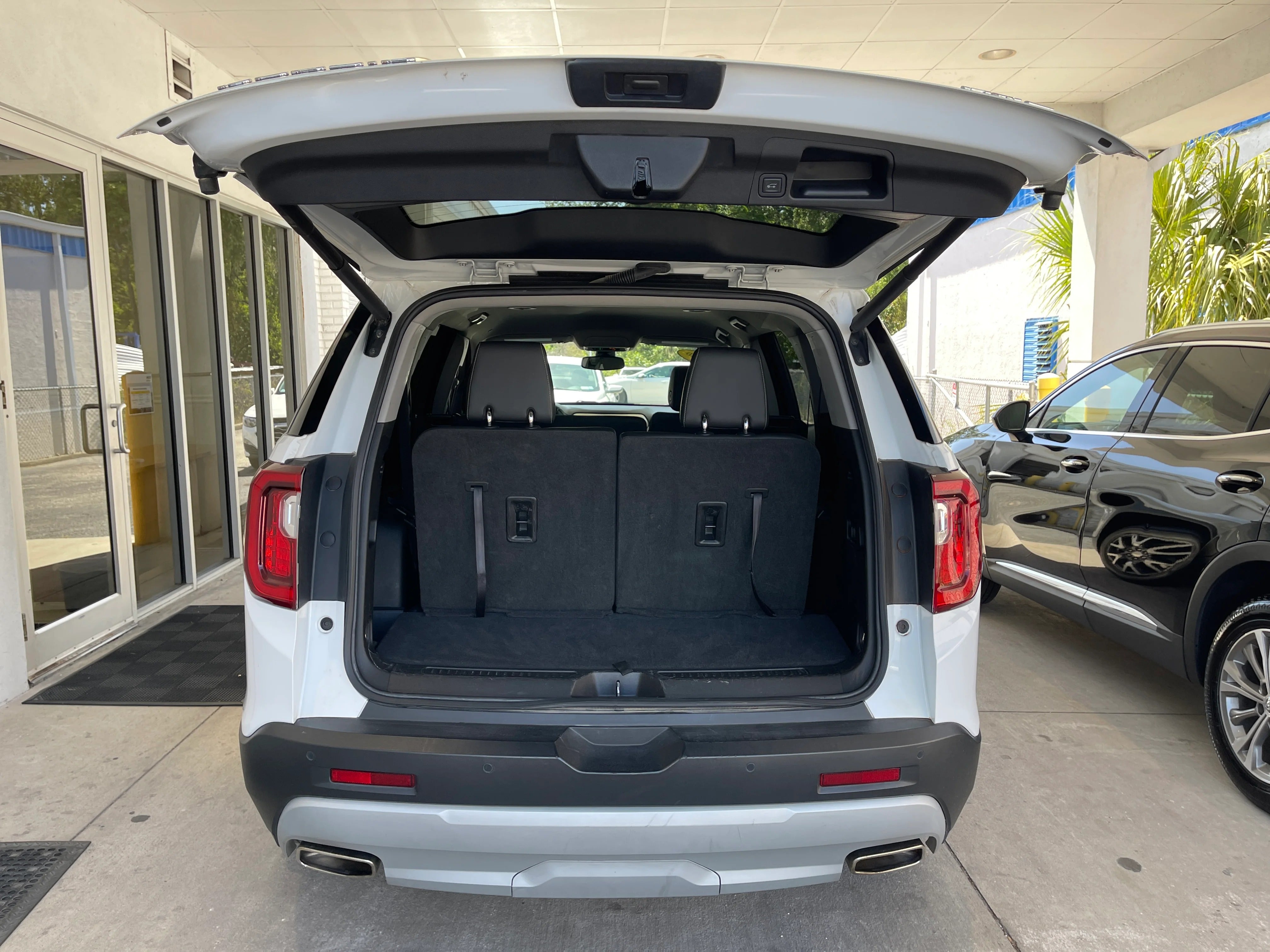 2023 GMC Acadia SLT 6