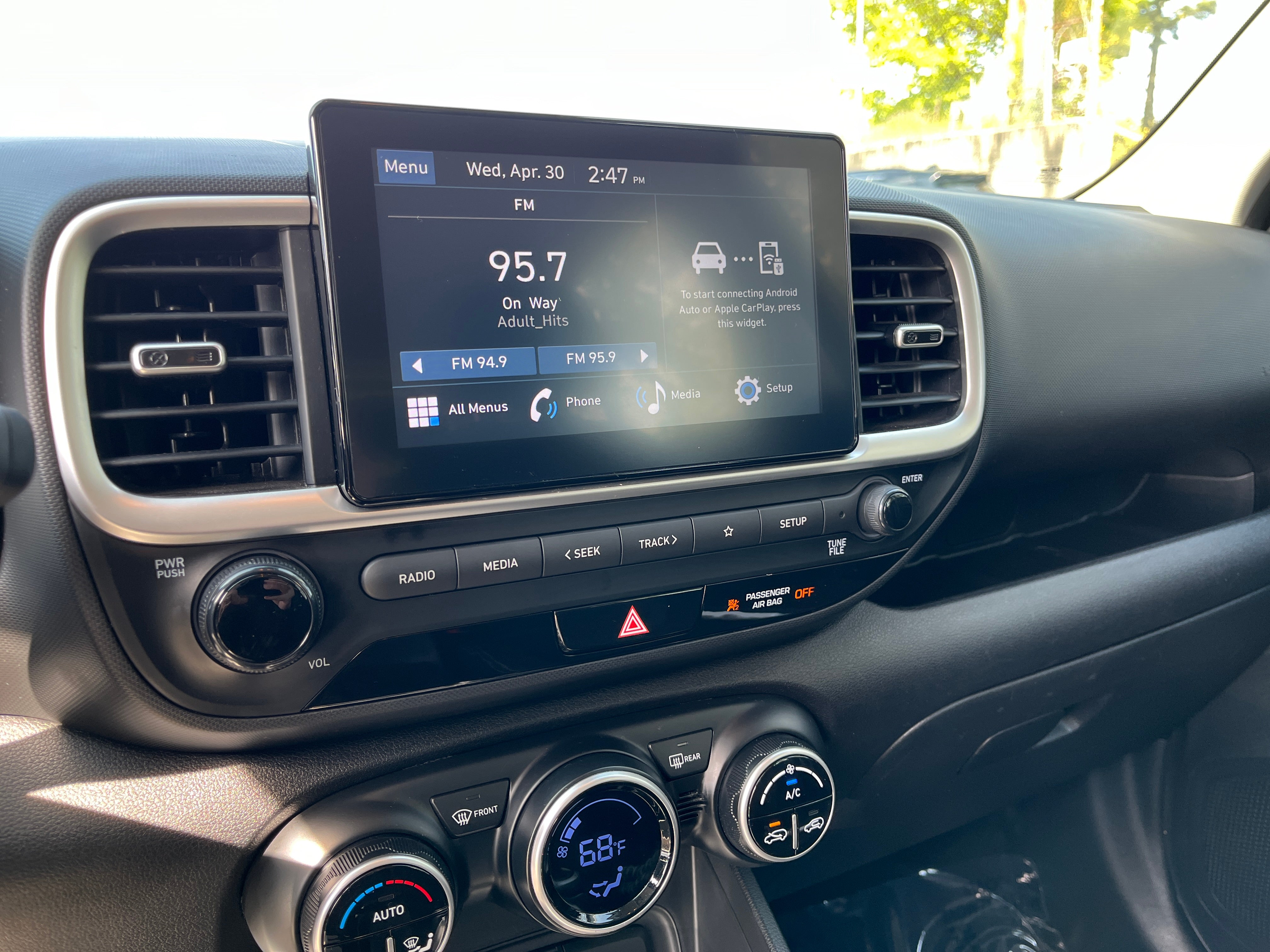 2023 Hyundai Venue SEL 4