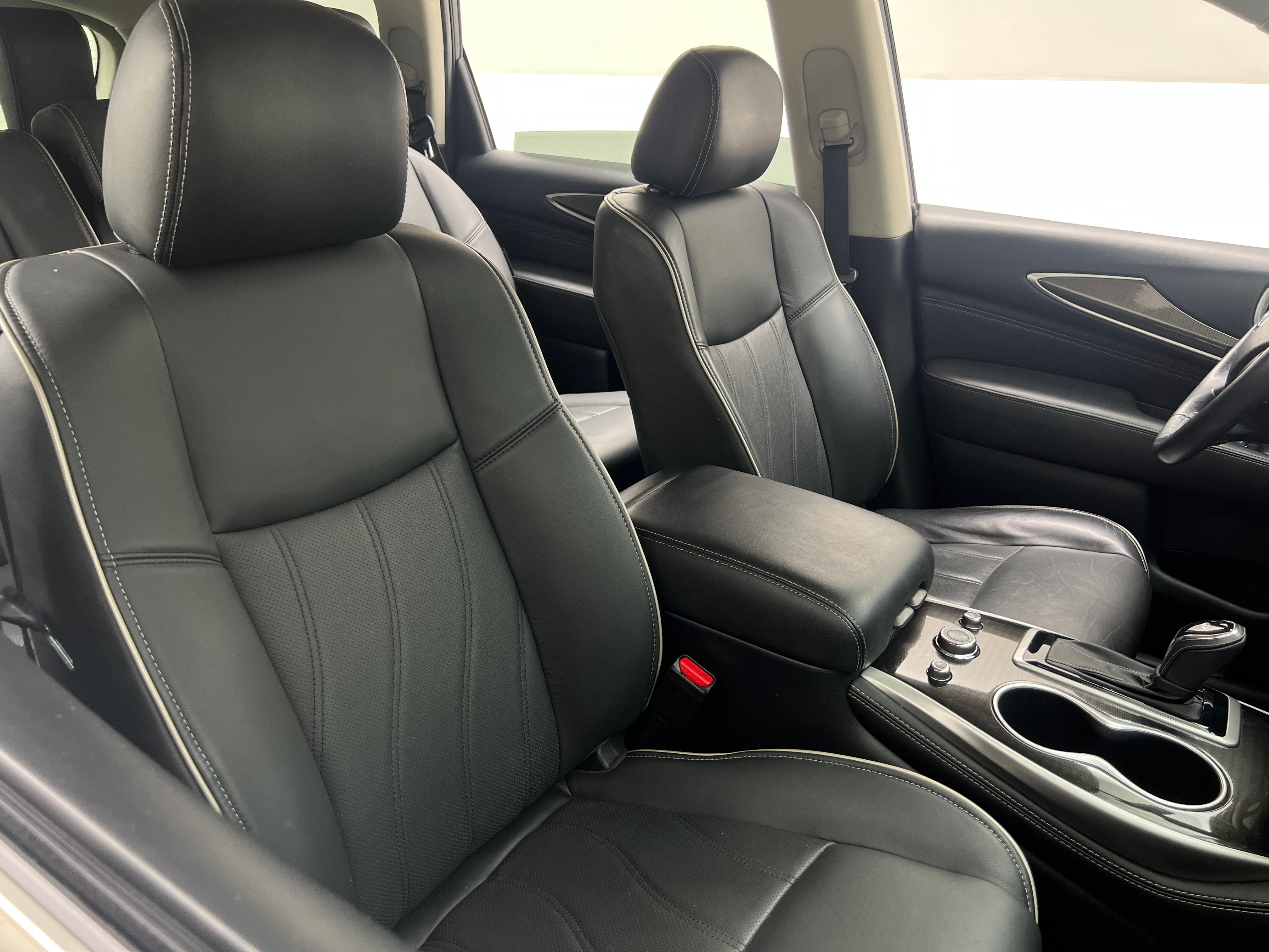 2019 INFINITI QX60 Luxe 2