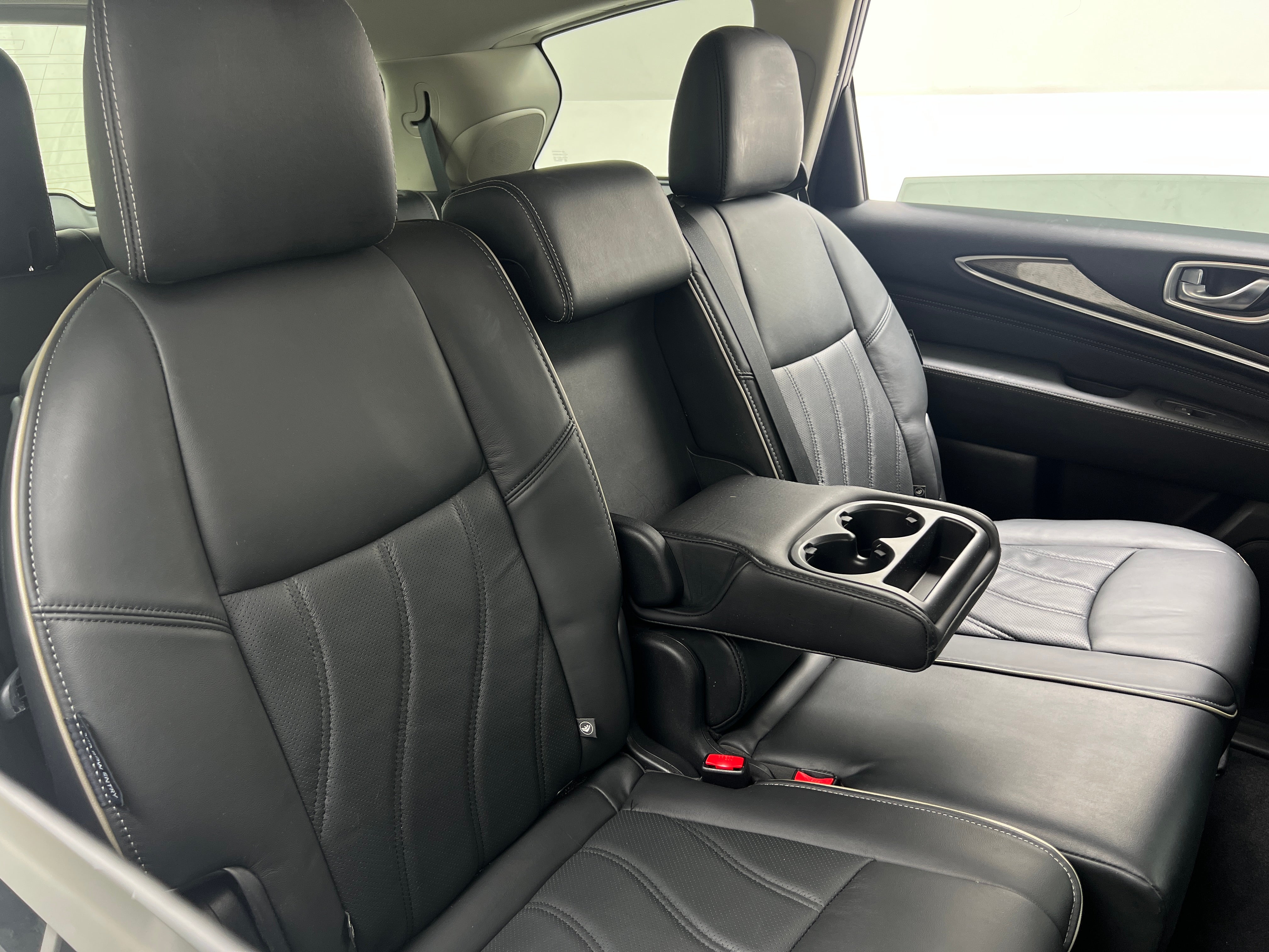 2019 INFINITI QX60 Luxe 6