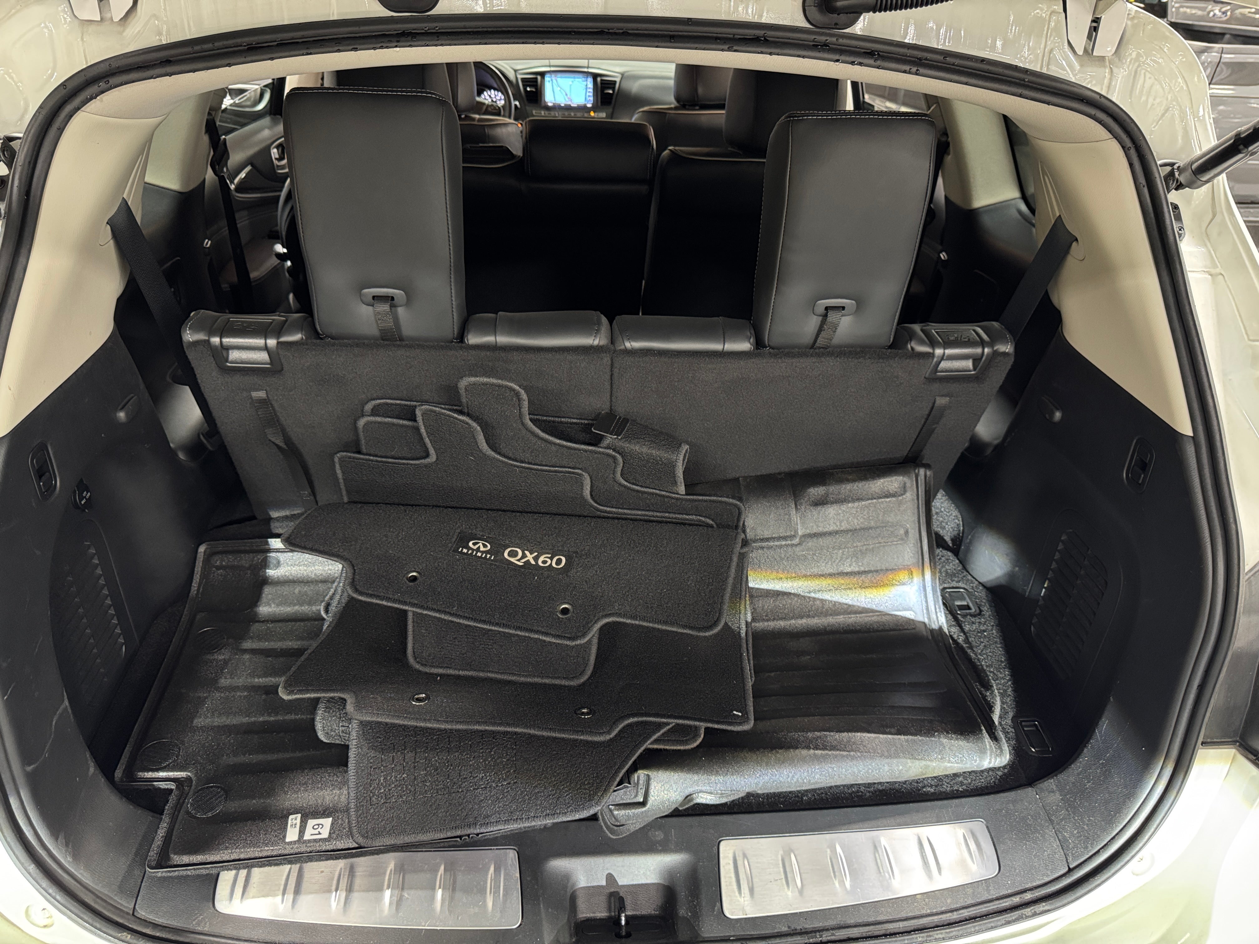 2019 INFINITI QX60 Luxe 7