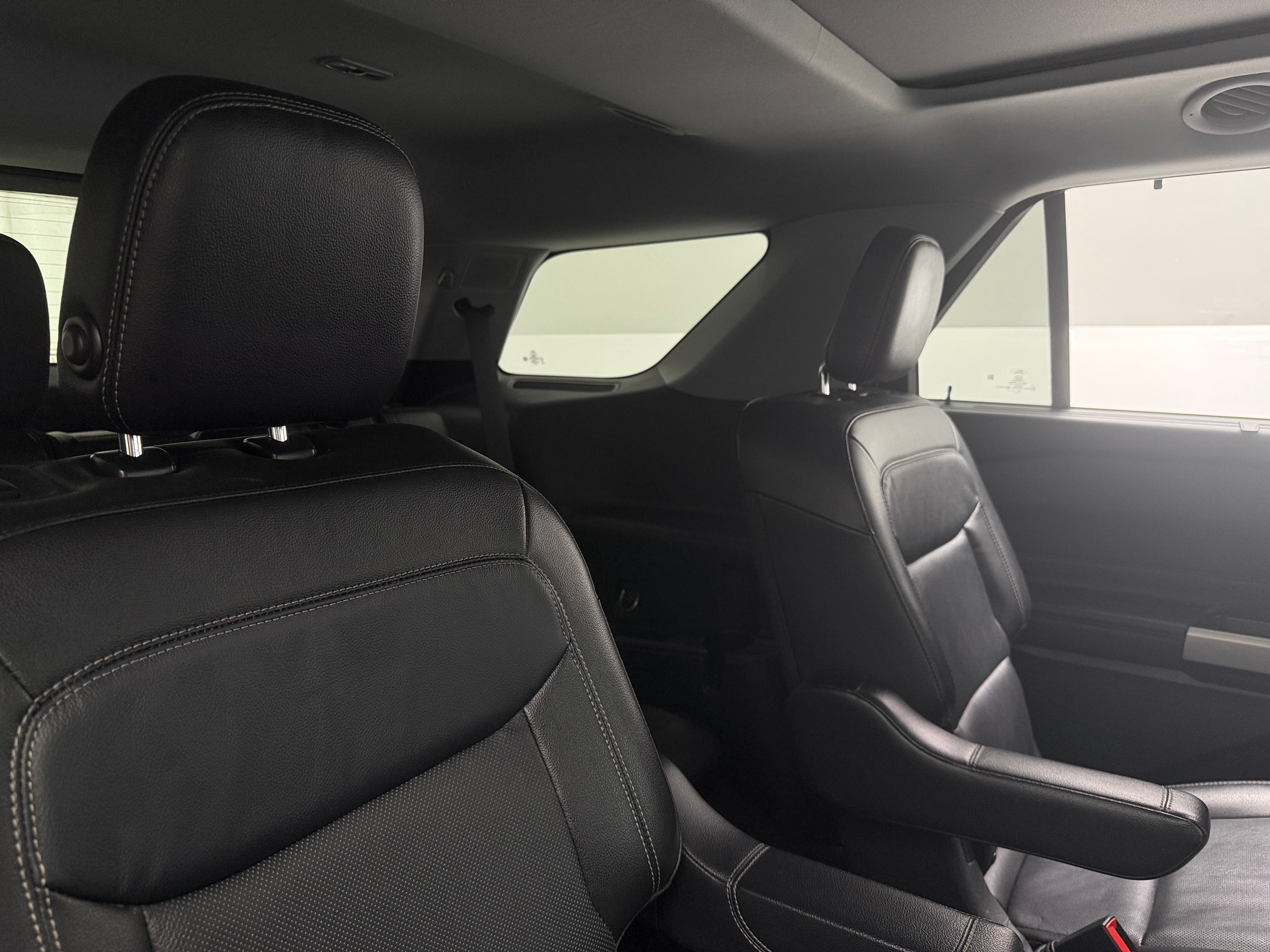 2020 Ford Explorer Limited 5