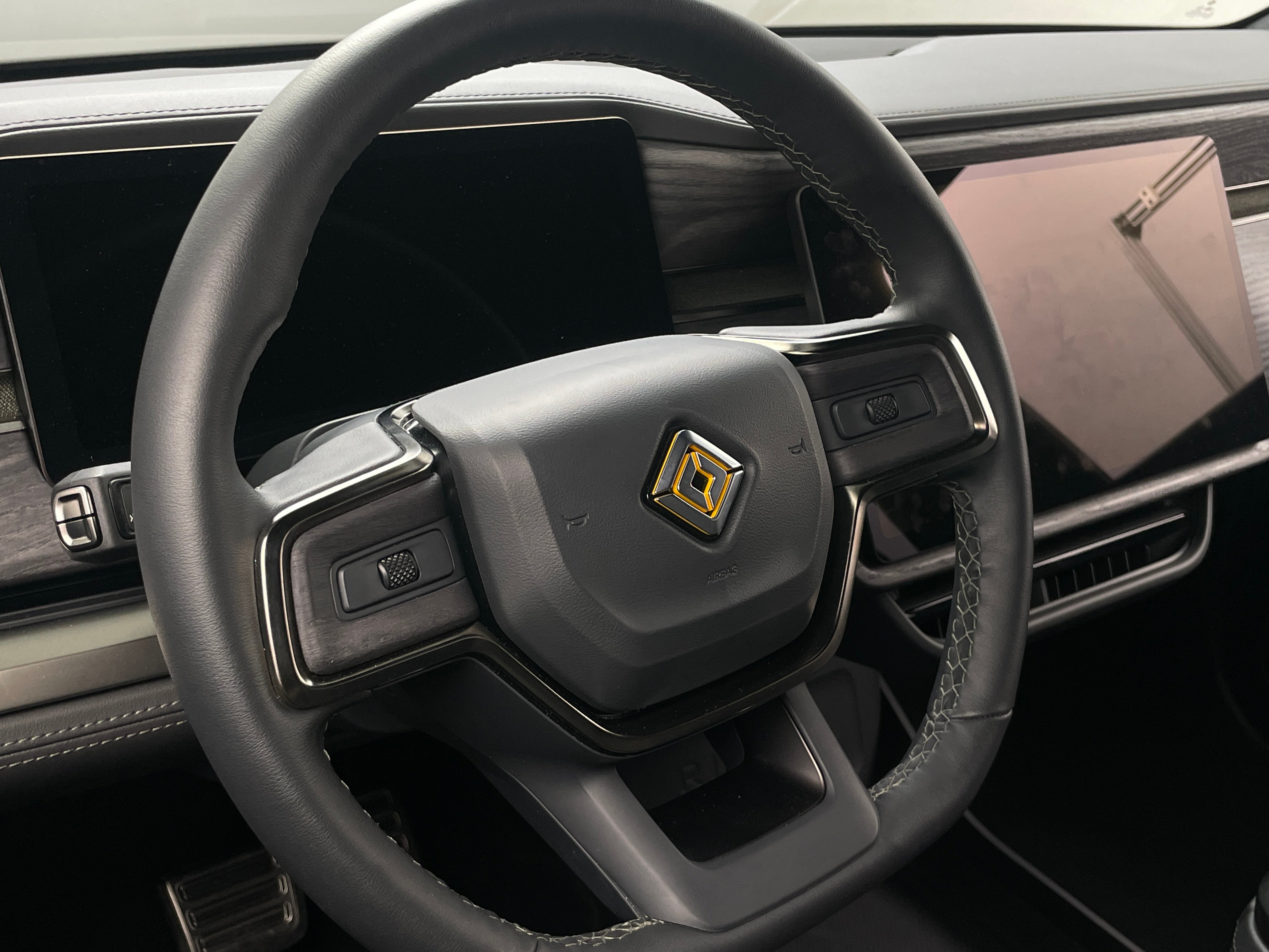 2023 Rivian R1S Adventure 4
