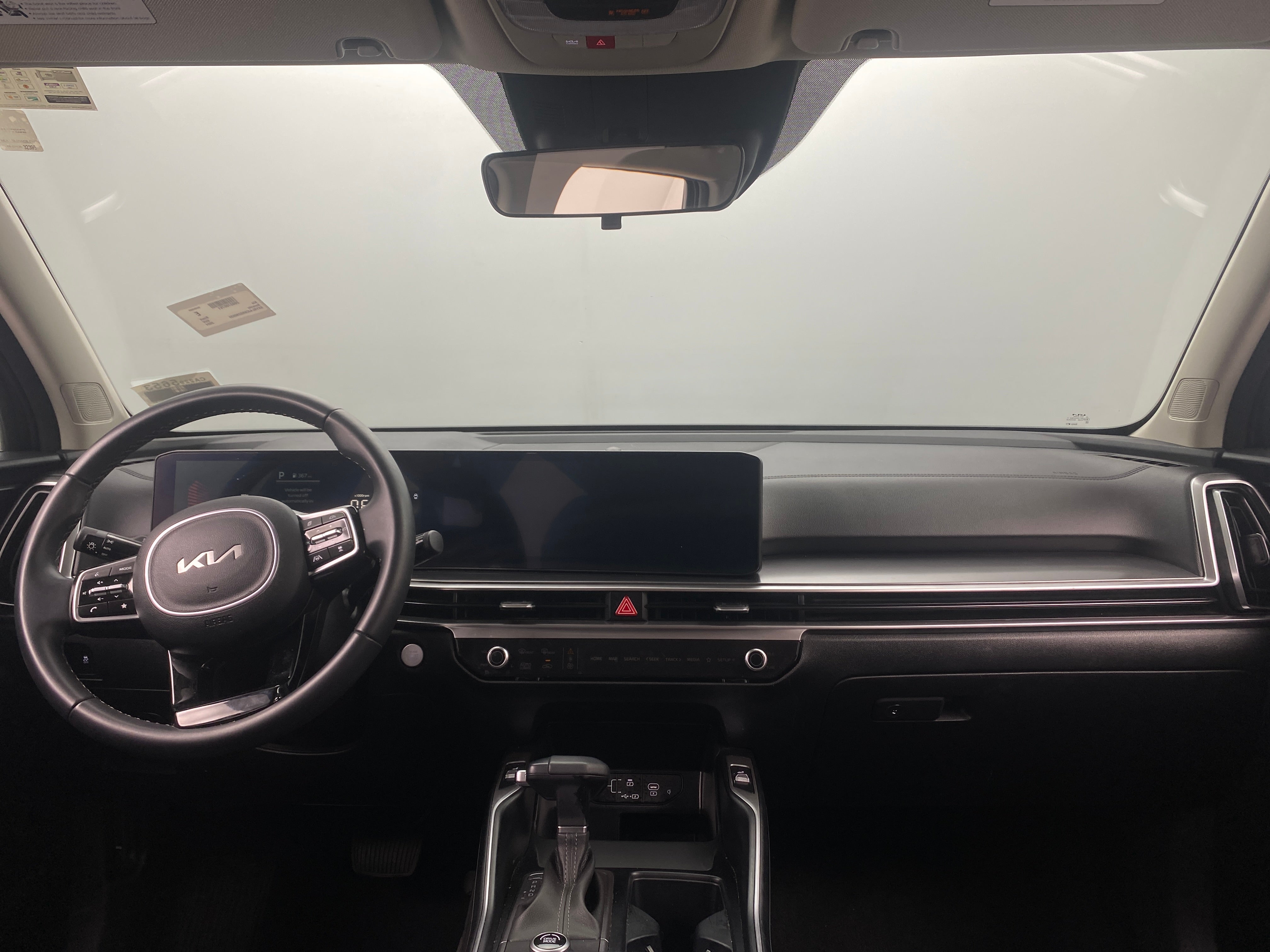 2024 Kia Sorento S 3