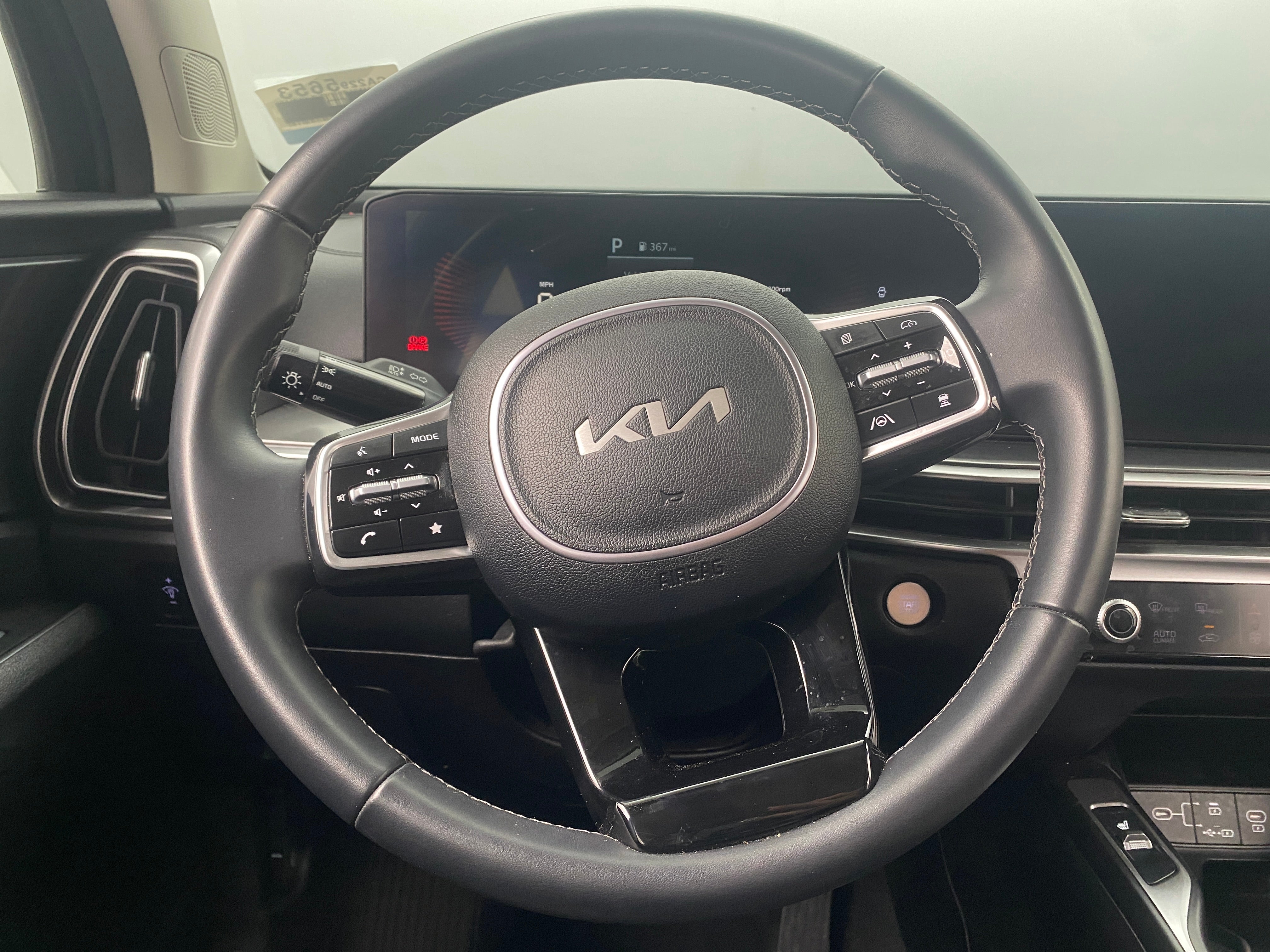 2024 Kia Sorento S 5