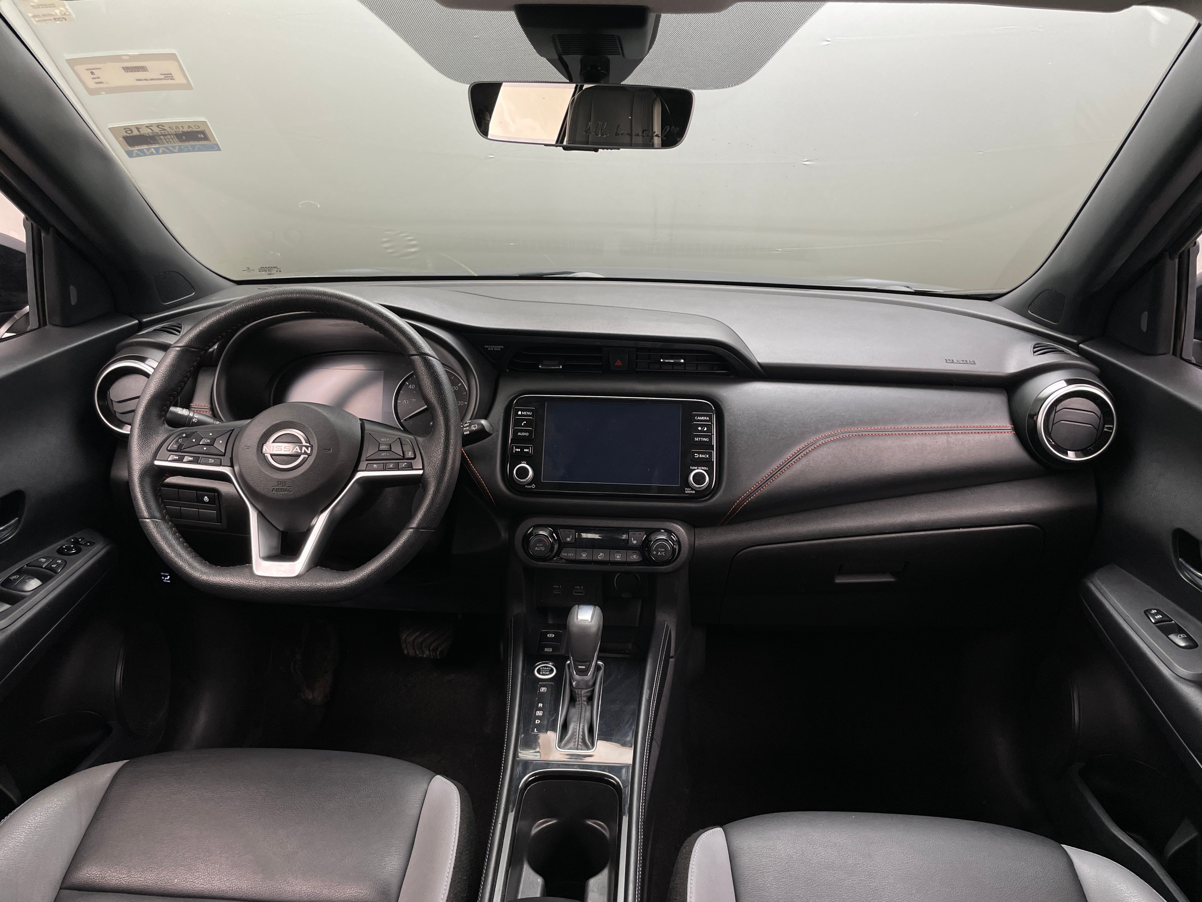 2022 Nissan Kicks SR 2