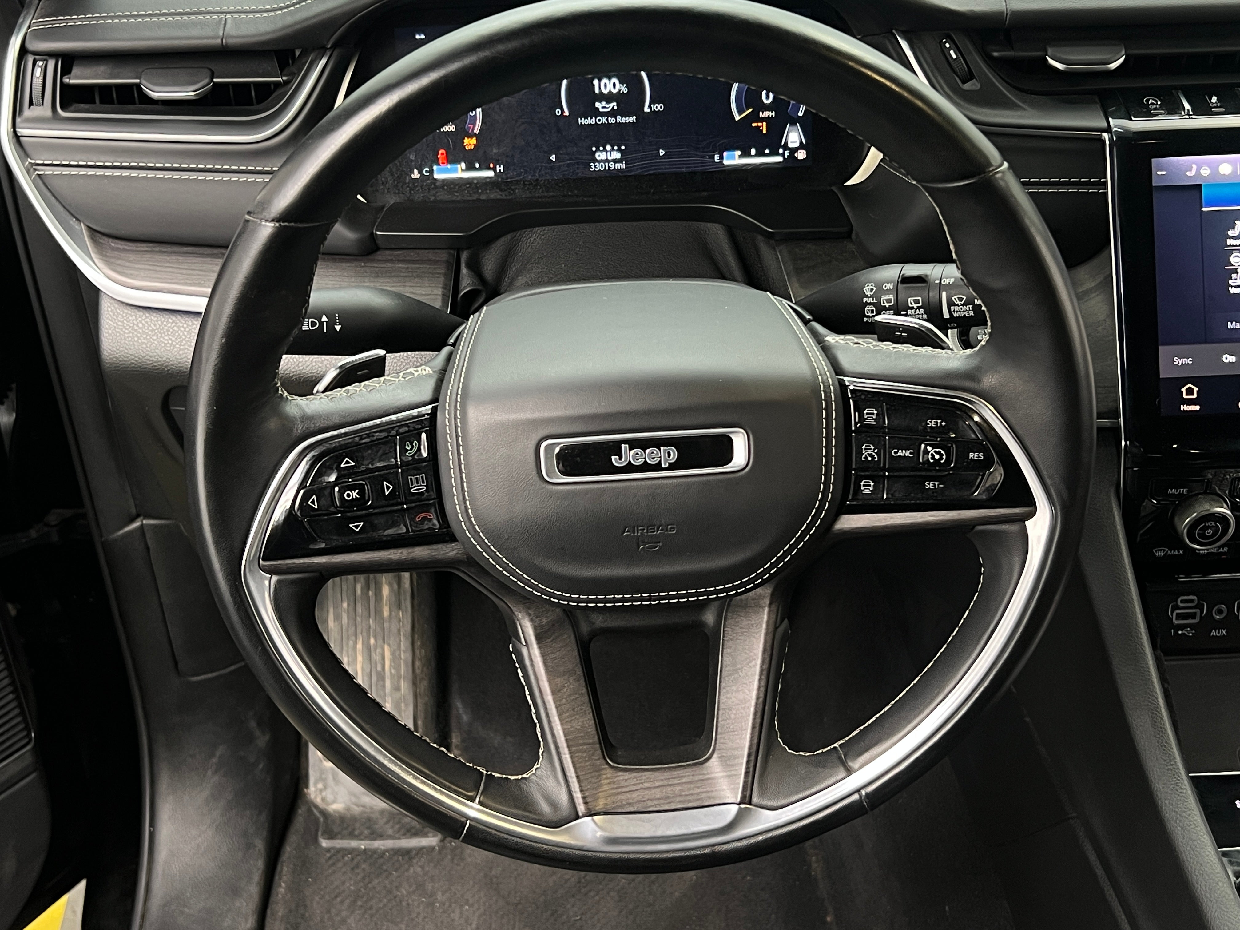 2022 Jeep Grand Cherokee L Overland 4