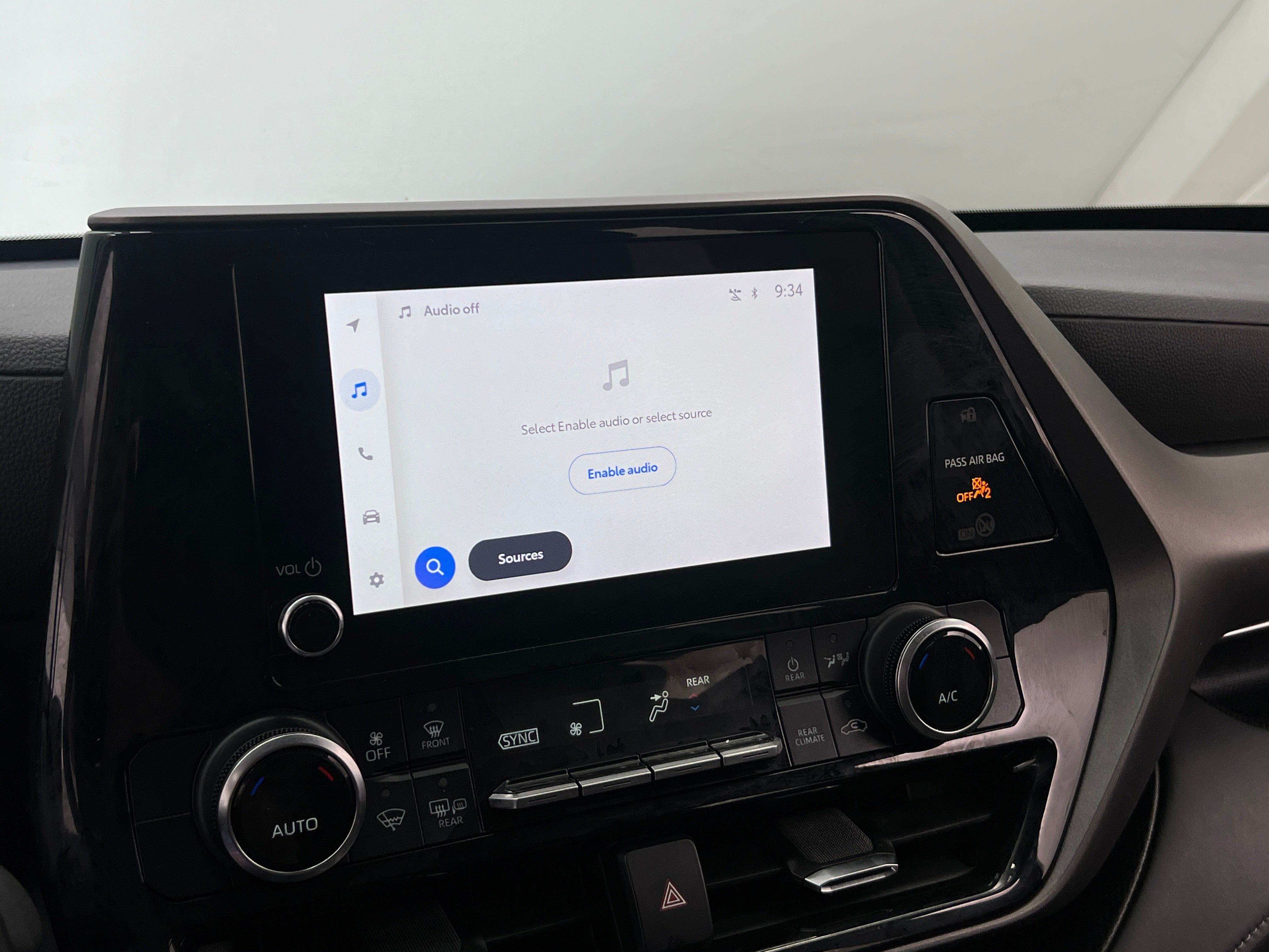 2023 Toyota Highlander LE 4
