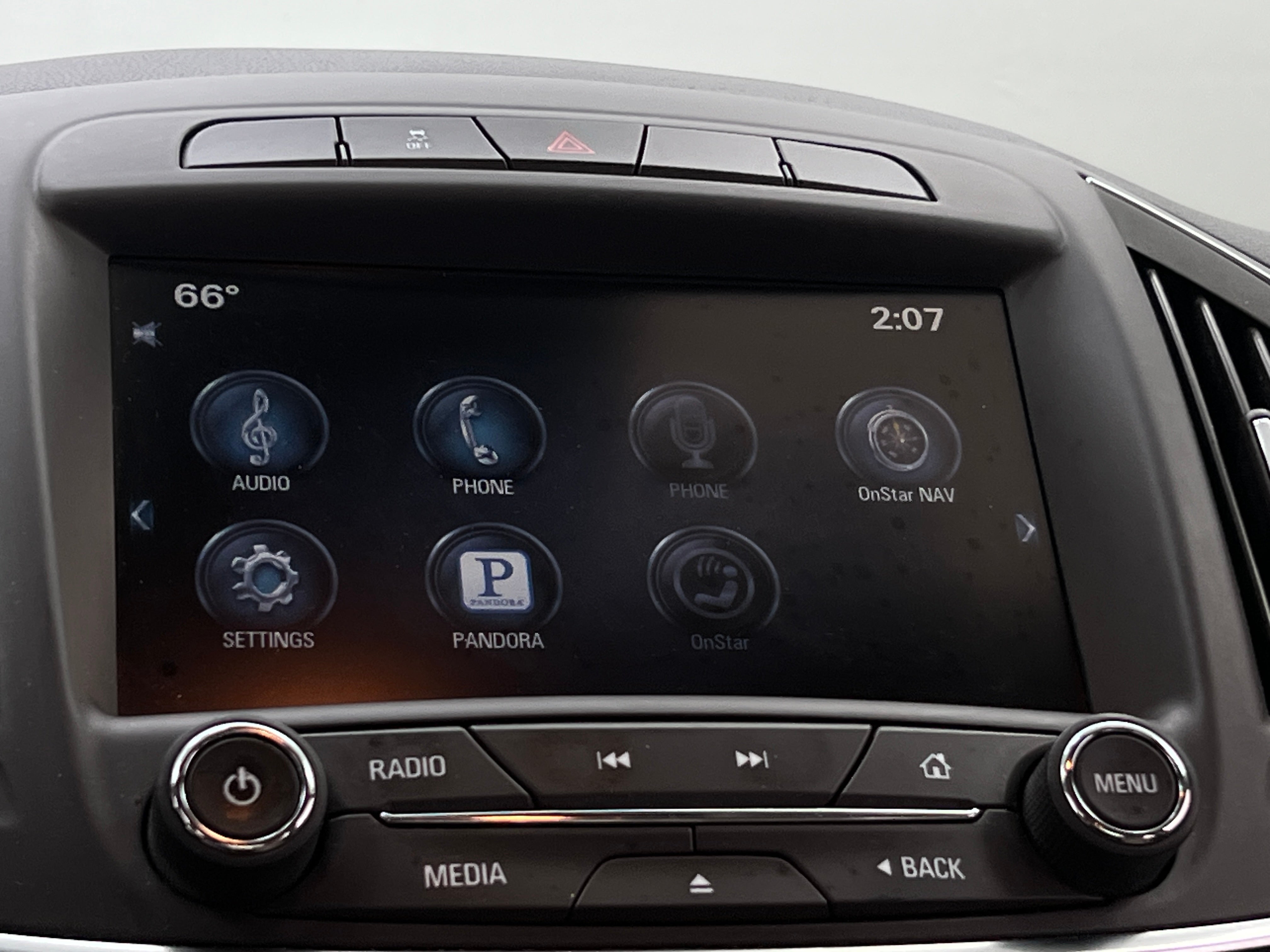 2014 Buick Regal Base 3