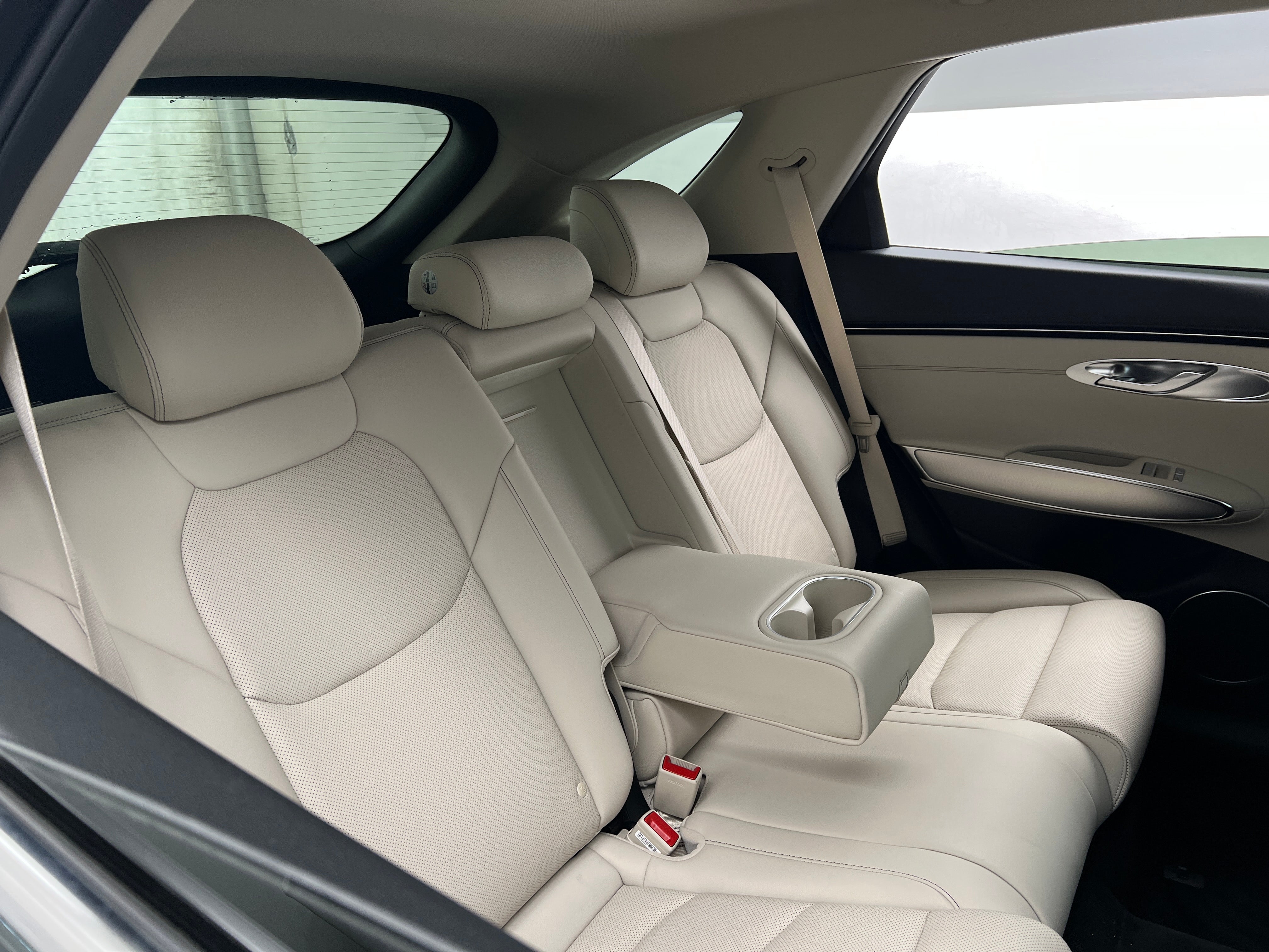 2023 Genesis GV70 Standard 5