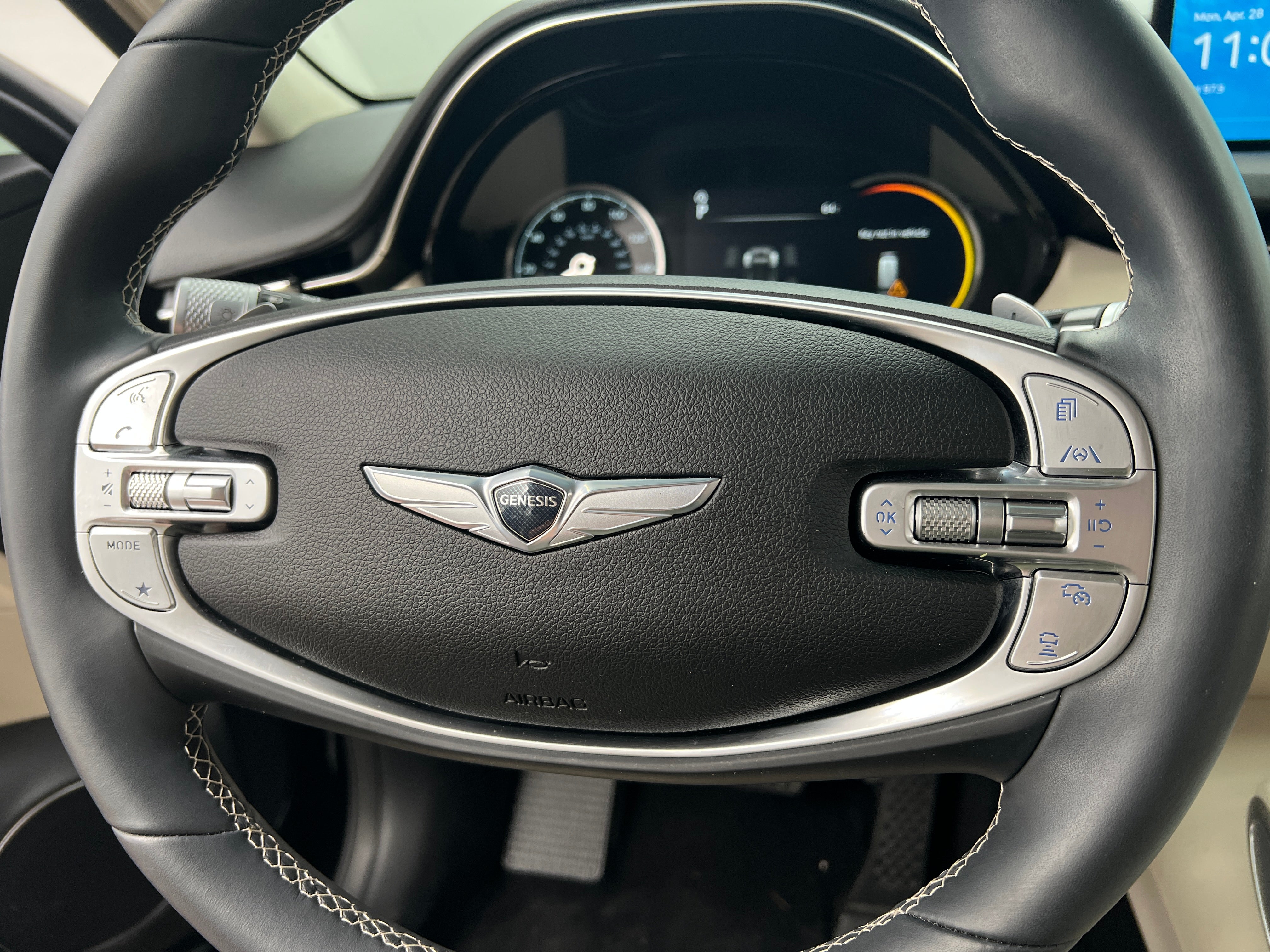 2023 Genesis GV70 Standard 4